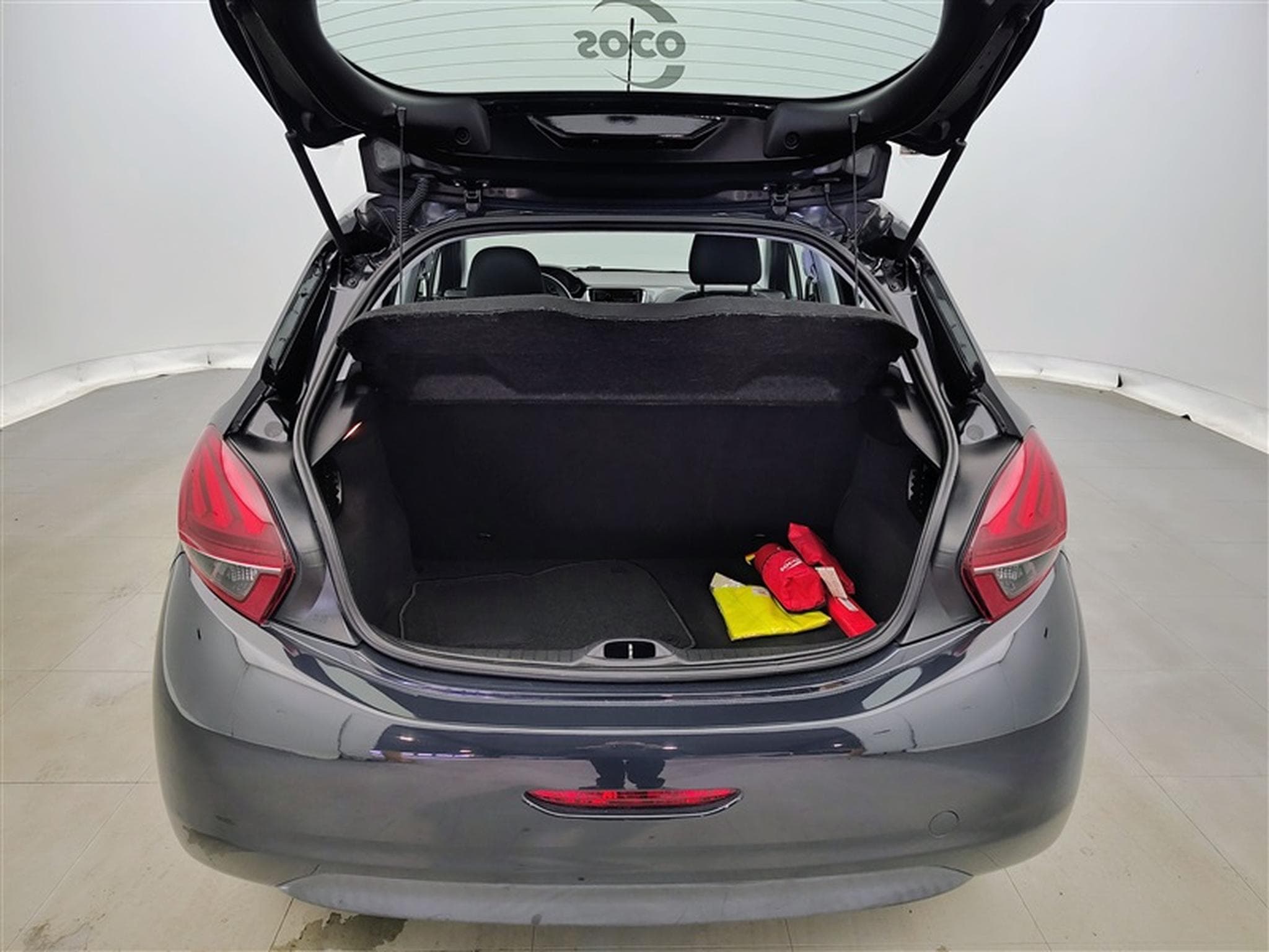 Peugeot 208 1.2i PureTech Like S&S (EU6.2) (2019) - Foto 14
