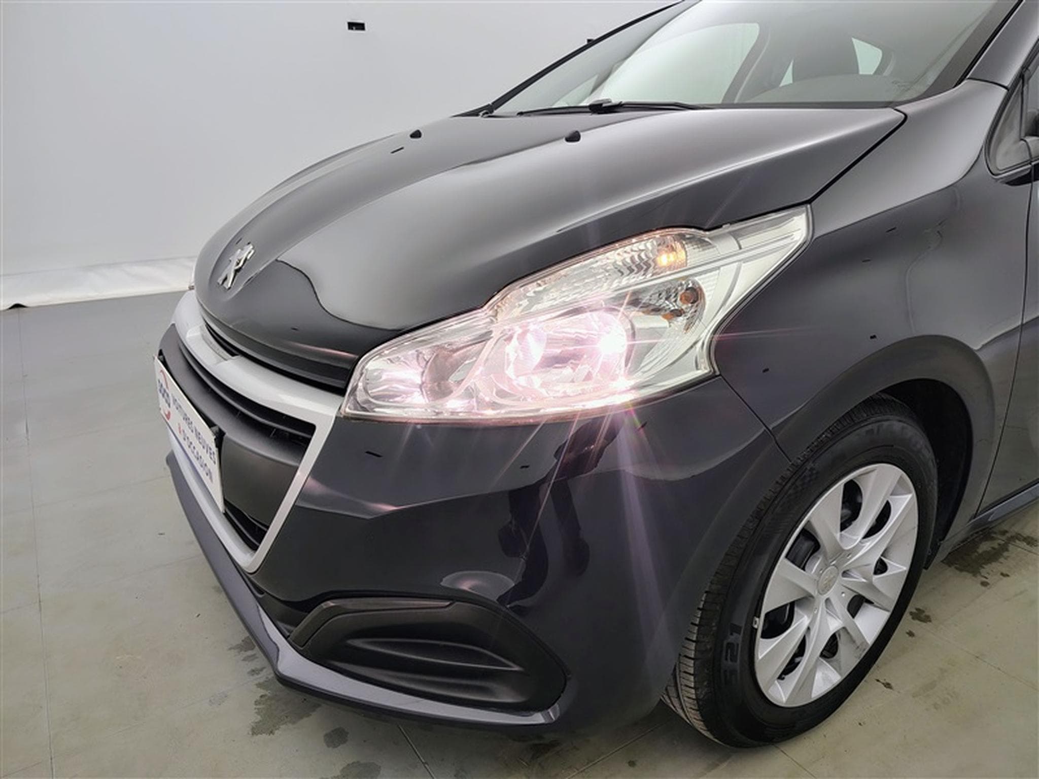 Peugeot 208 1.2i PureTech Like S&S (EU6.2) (2019) - Foto 15