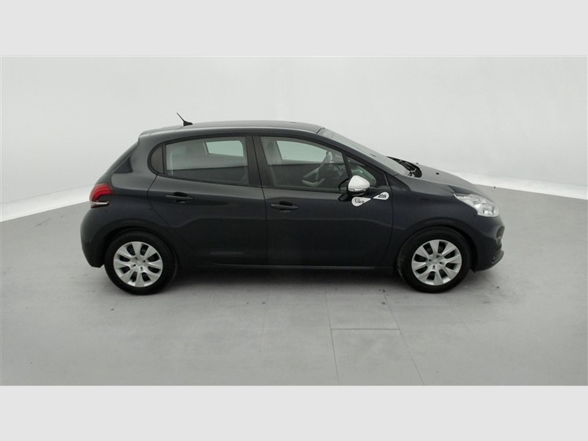 Peugeot 208 1.2i PureTech Like S&S (EU6.2) (2019) - Foto 22