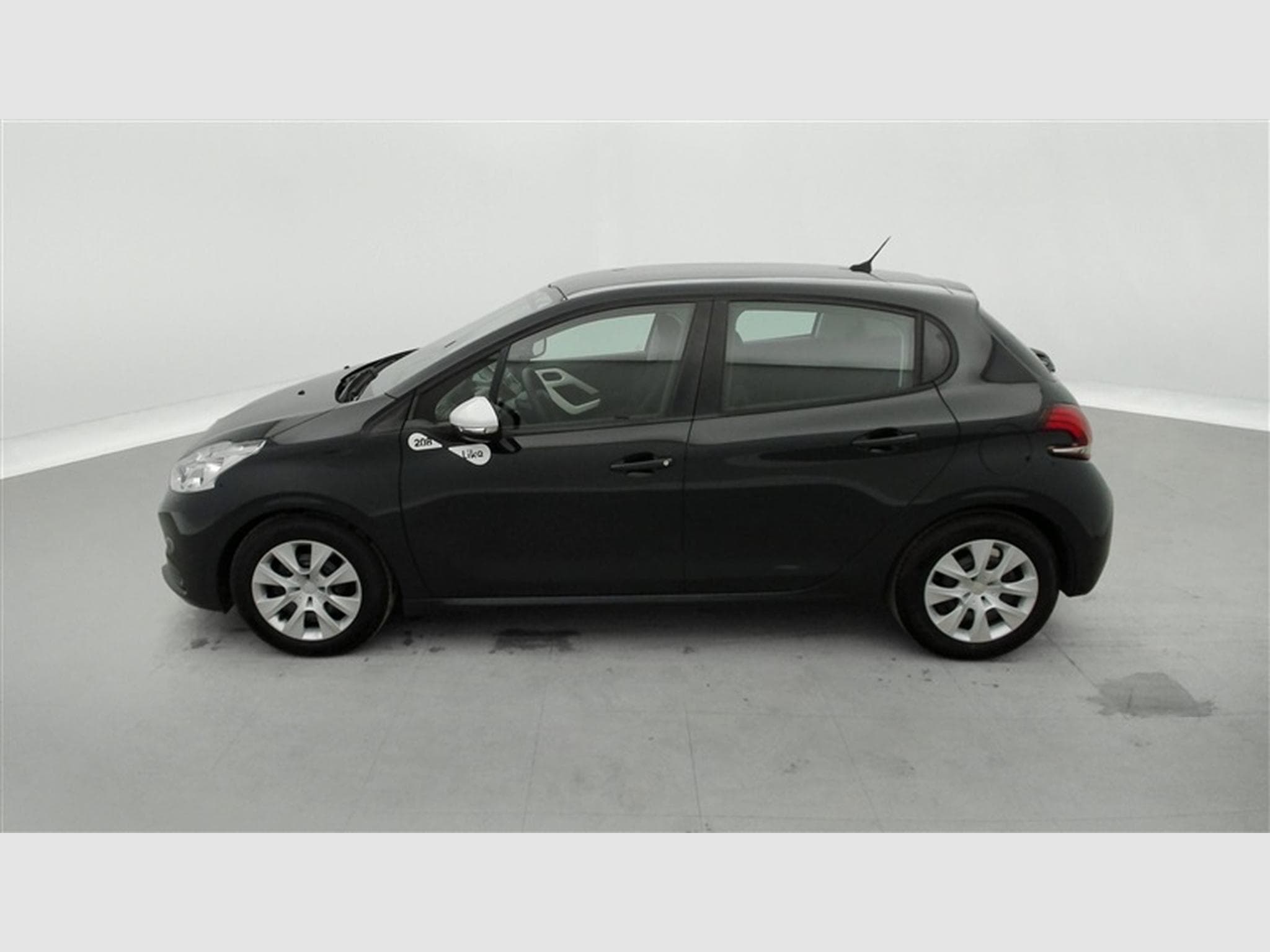 Peugeot 208 1.2i PureTech Like S&S (EU6.2) (2019) - Foto 3
