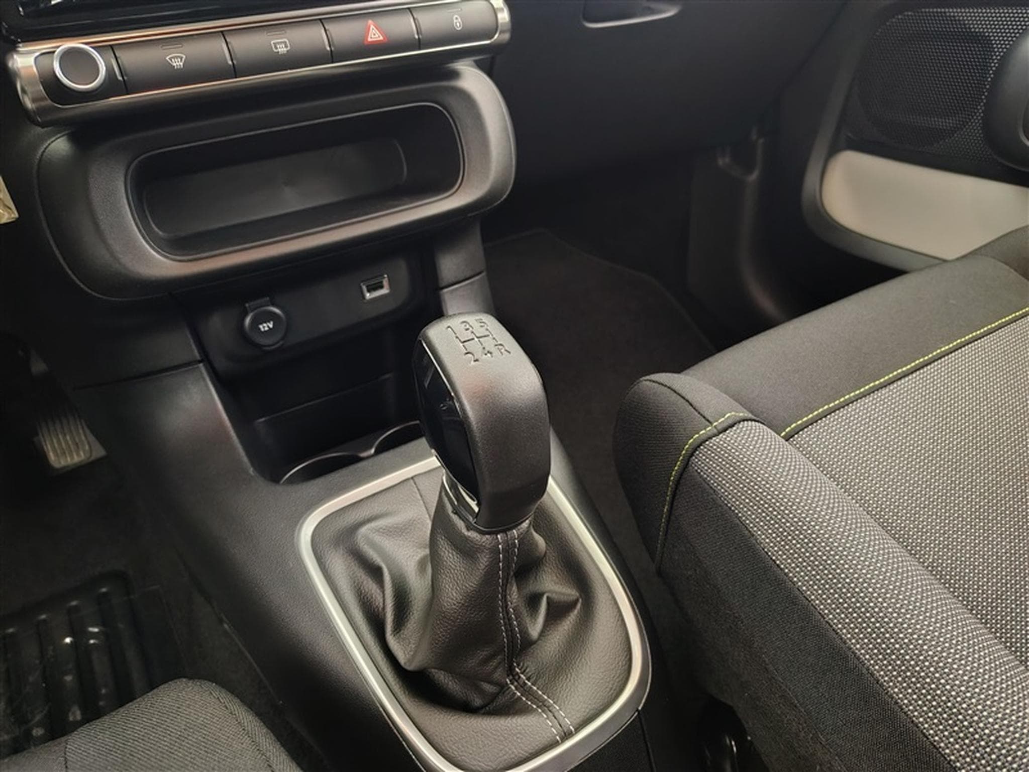 Citroen C3 1.2i PureTech C-Series S&S (2023) - Foto 12