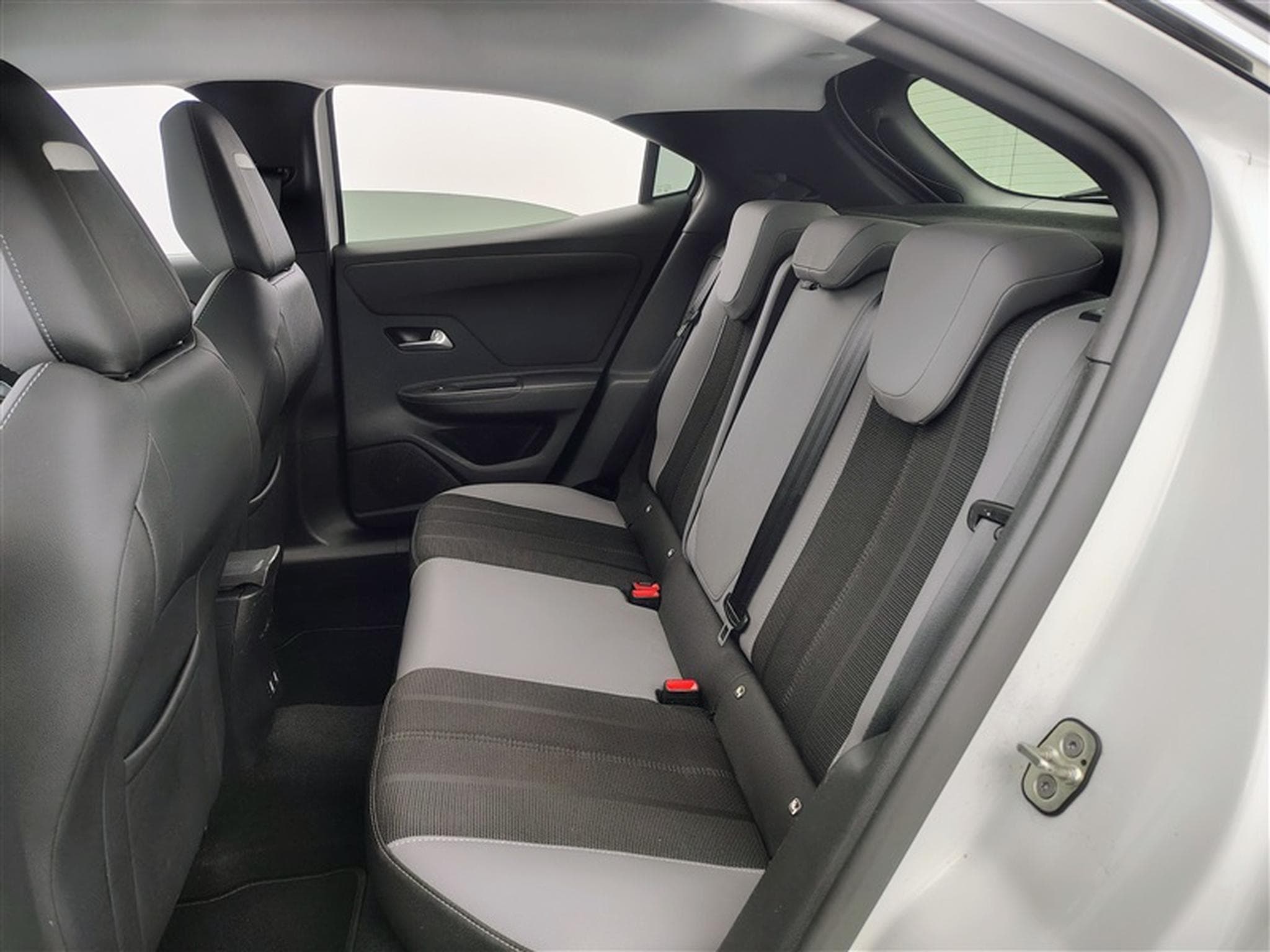 Opel Mokka 1.2 Turbo Elegance S/S (EU6.4) (2023) - Foto 13