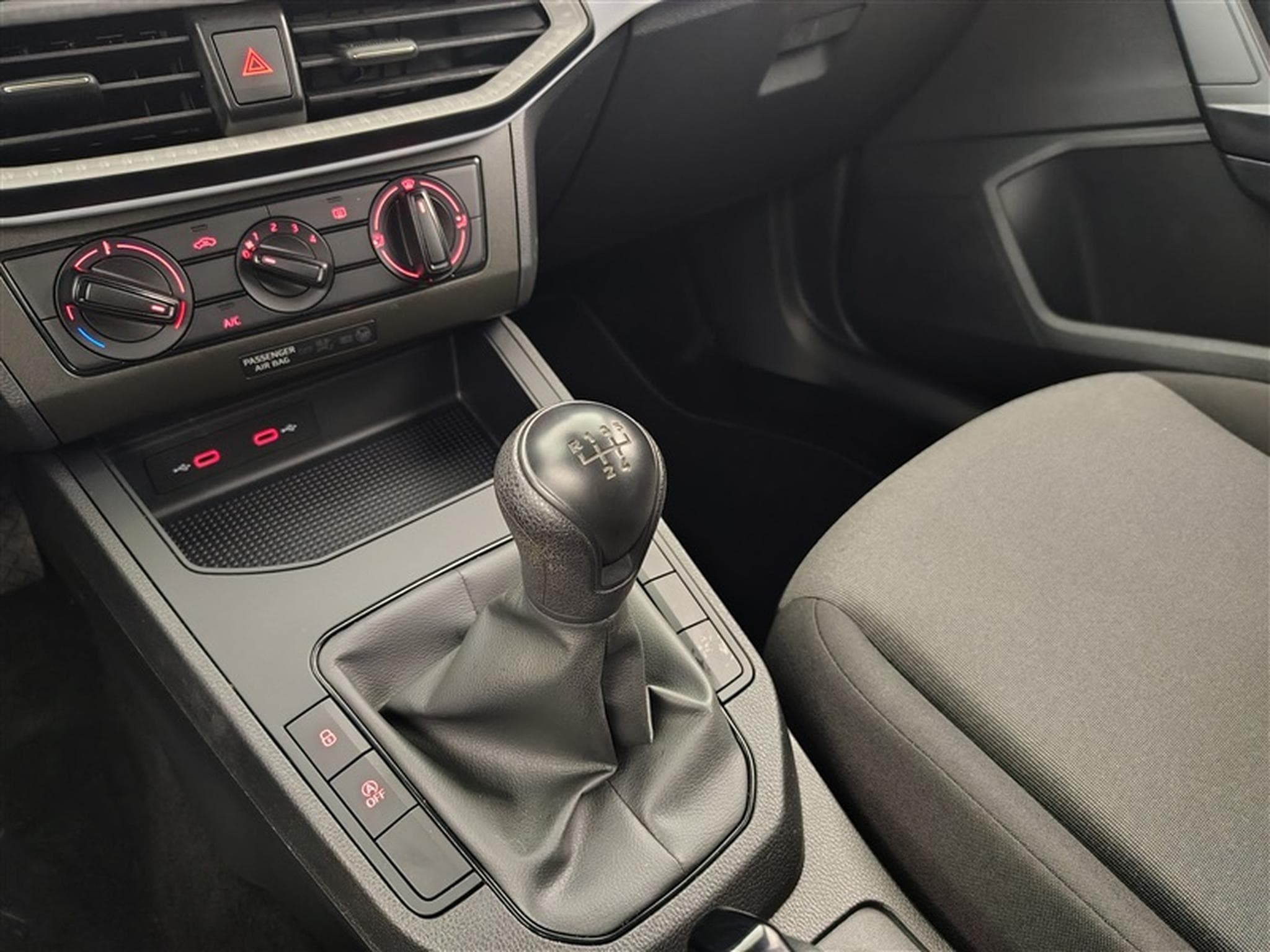 Seat Arona 1.0 TSI Style (2022) - Foto 12