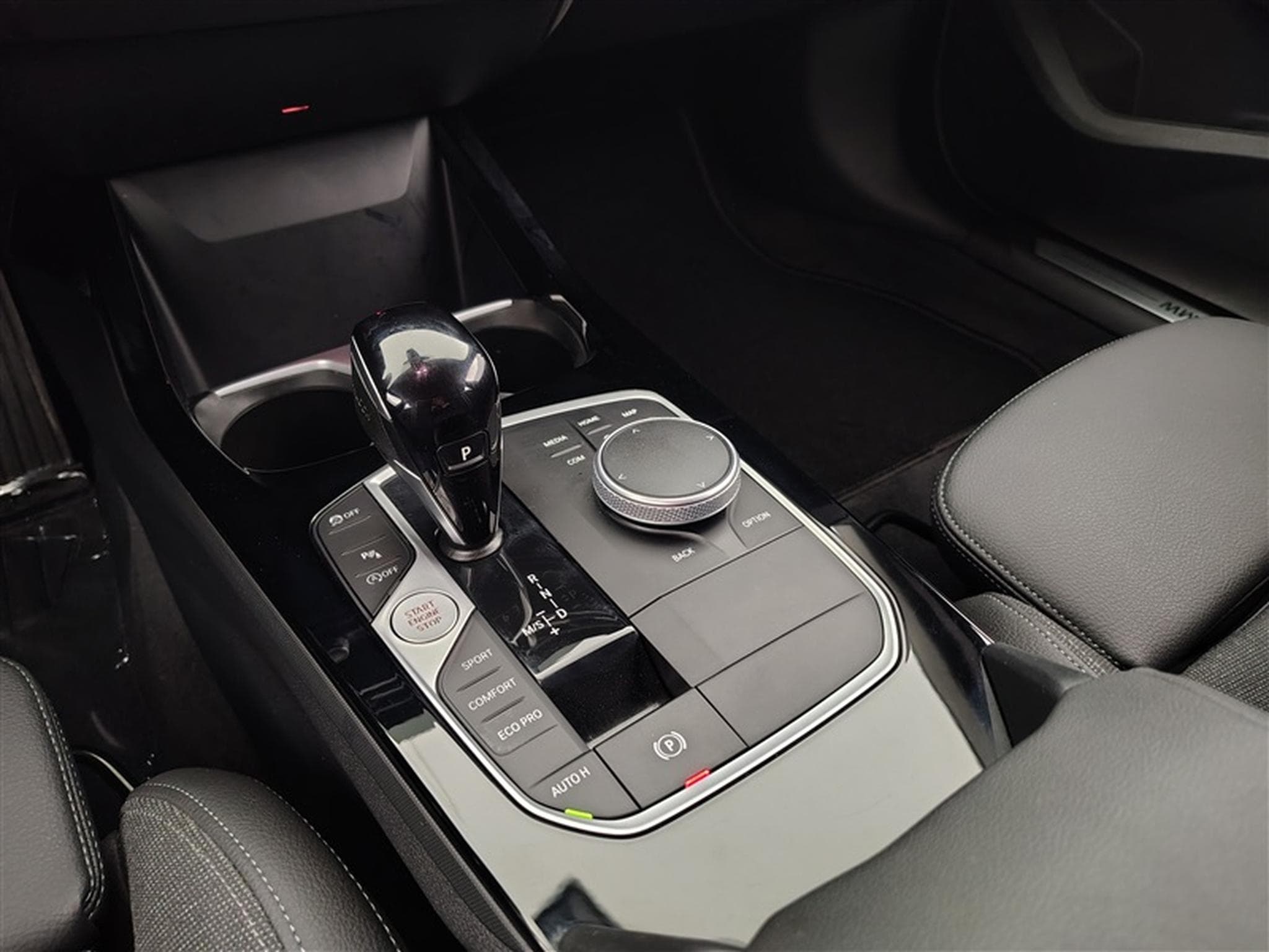 BMW 218 iA GranCoupé Sportline NAVI / FULL LED / S-CUIR (2023) - Foto 12