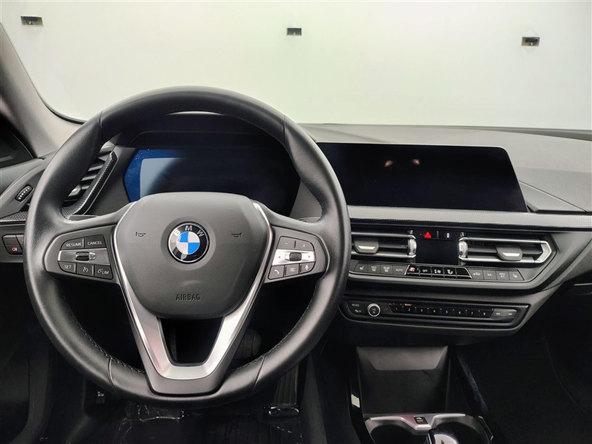 BMW 218 iA GranCoupé Sportline NAVI / FULL LED / S-CUIR (2023) - Foto 9