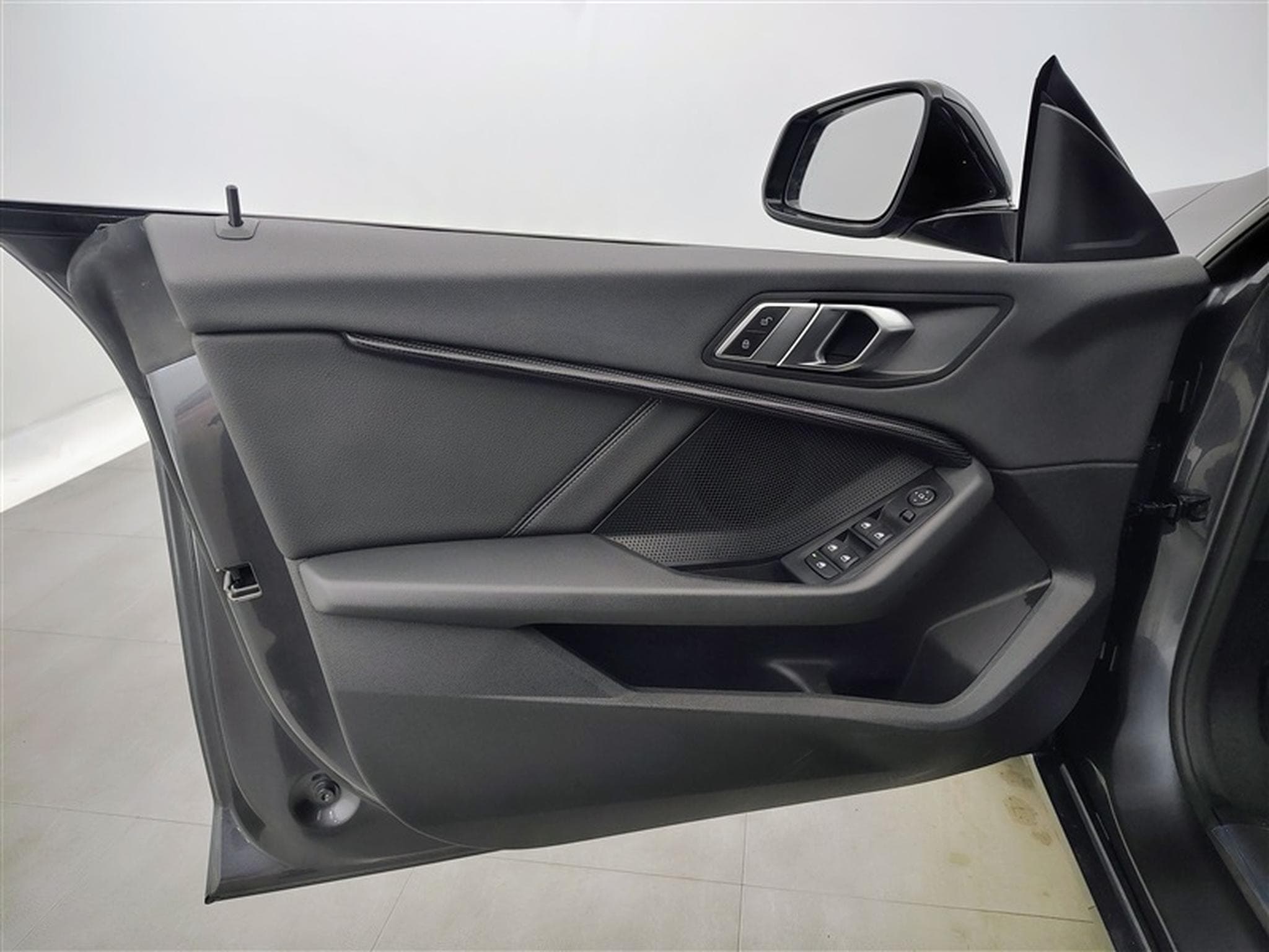 BMW 216 dA Grancoupé Sportline NAVI / S-CUIR / FULL LED (2021) - Foto 17