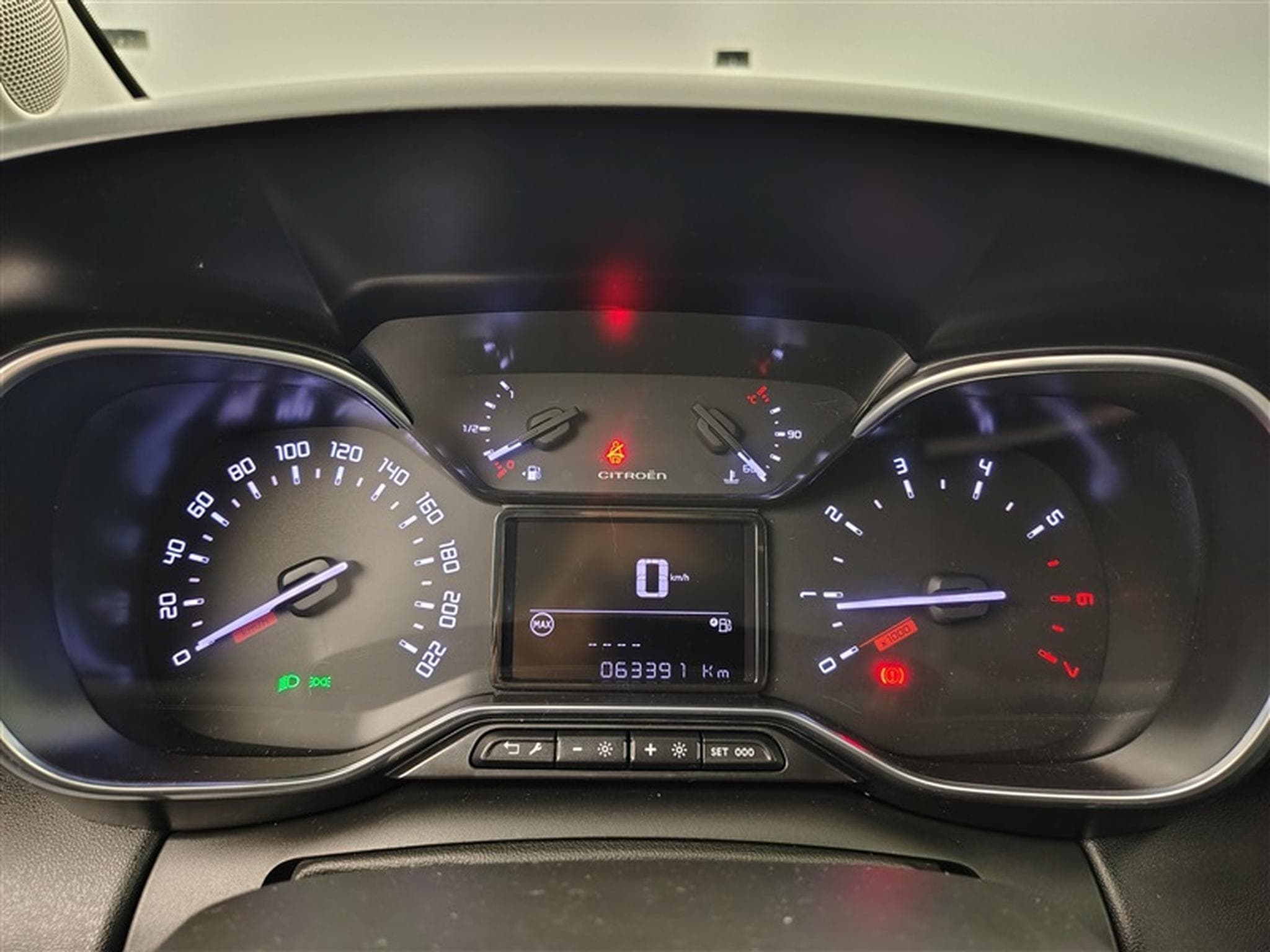 Citroen C3 Aircross 1.5 BlueHDi Shine S&S (EU6.4) (2023) - Foto 10