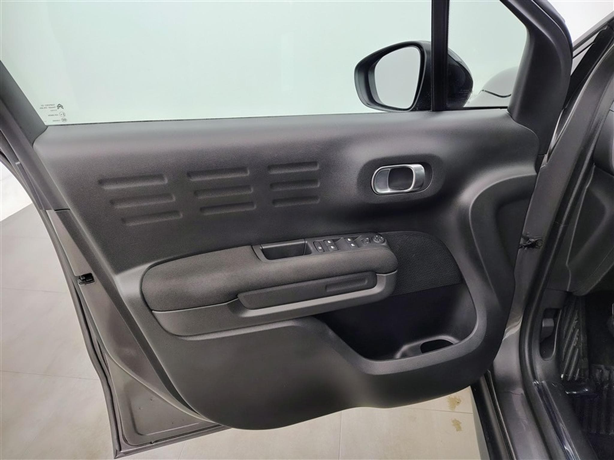 Citroen C3 Aircross 1.5 BlueHDi Shine S&S (EU6.4) (2023) - Foto 16