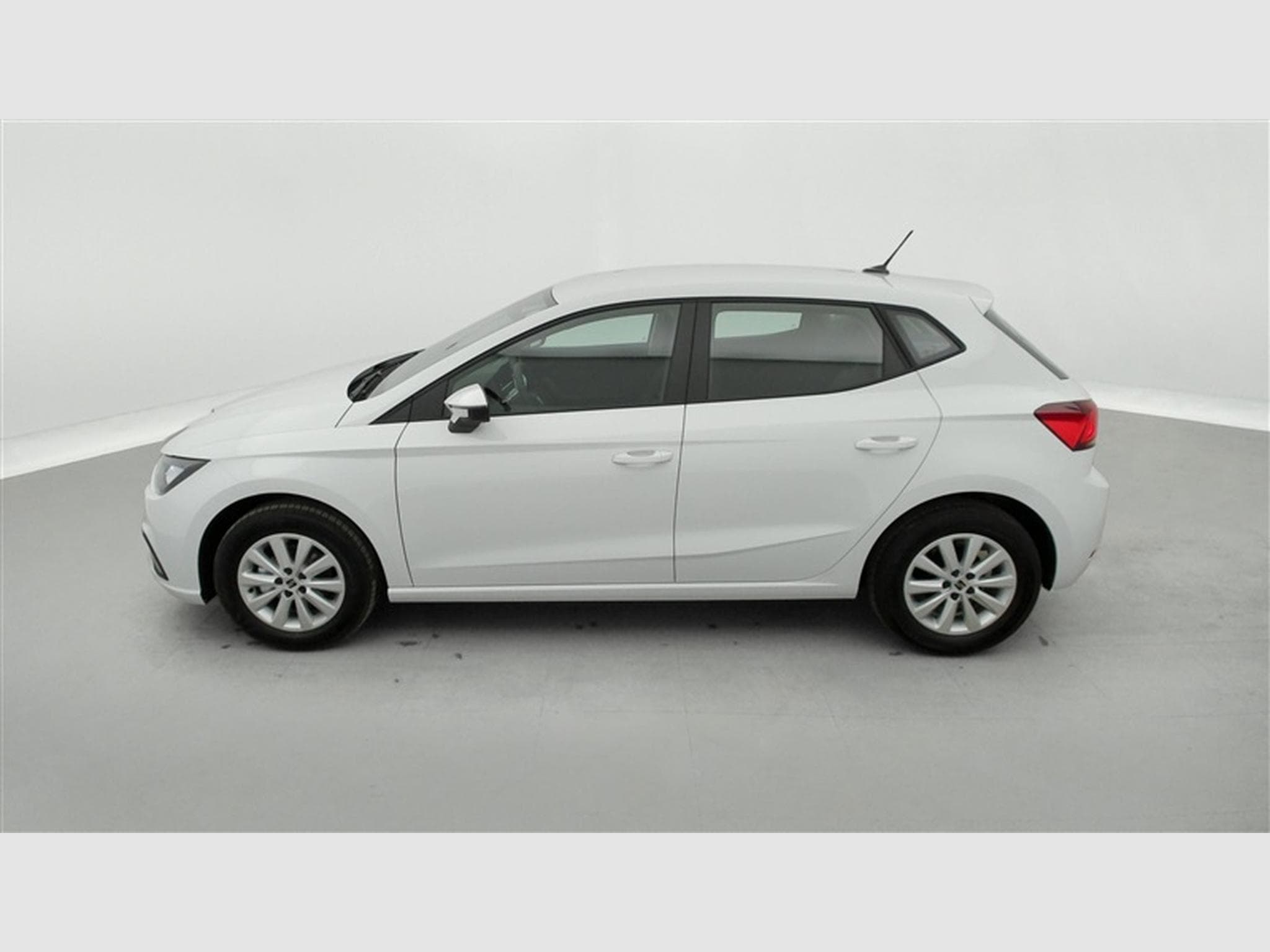Seat Ibiza 1.0i MPI 80cv CARPLAY / LED / PDC / ALU (2026) - Foto 3
