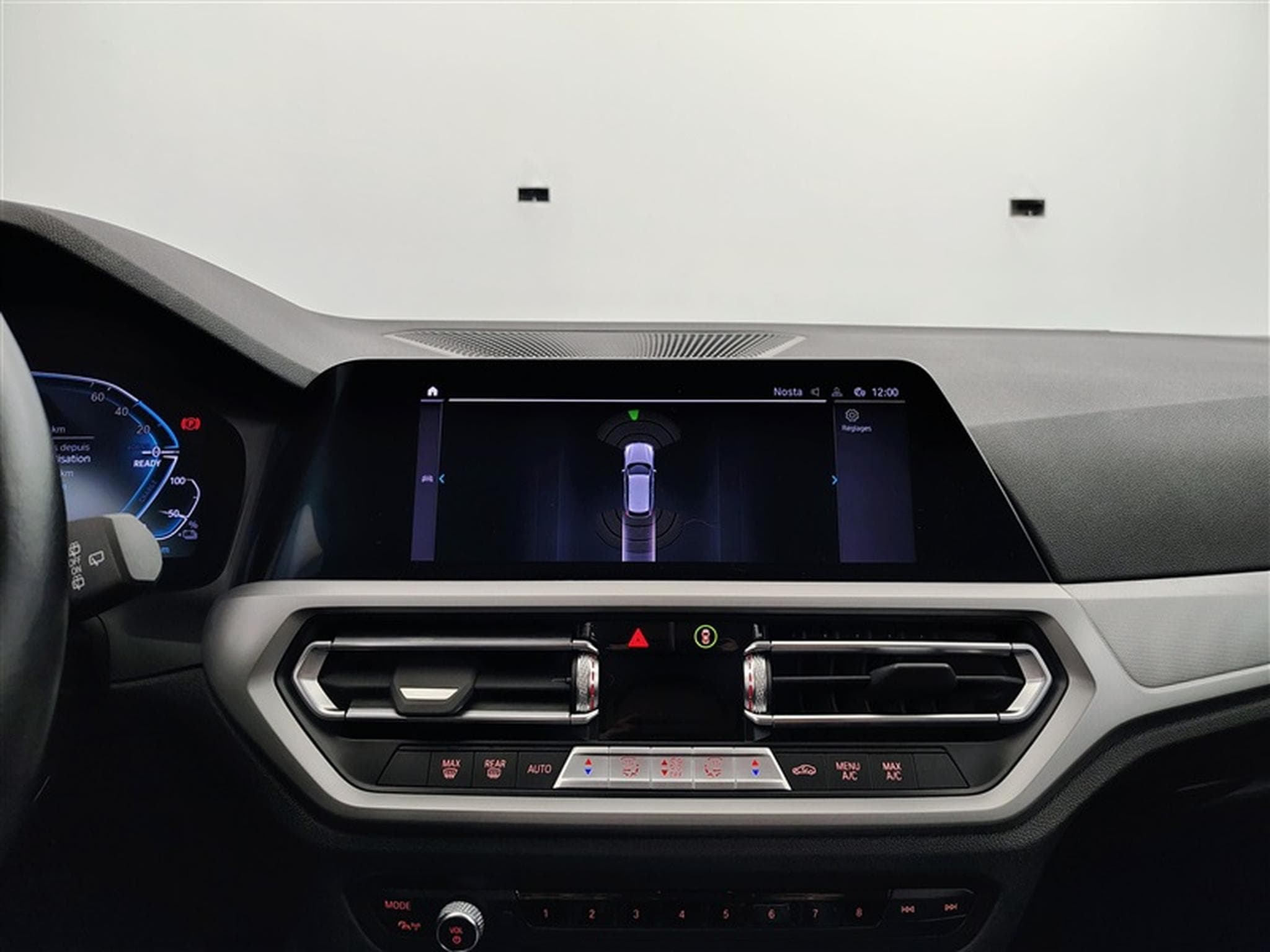 BMW 320 320eA PHEV Business NAVI/FULL LED/JA/PDC AV AR/CARPLAY (2021) - Foto 18