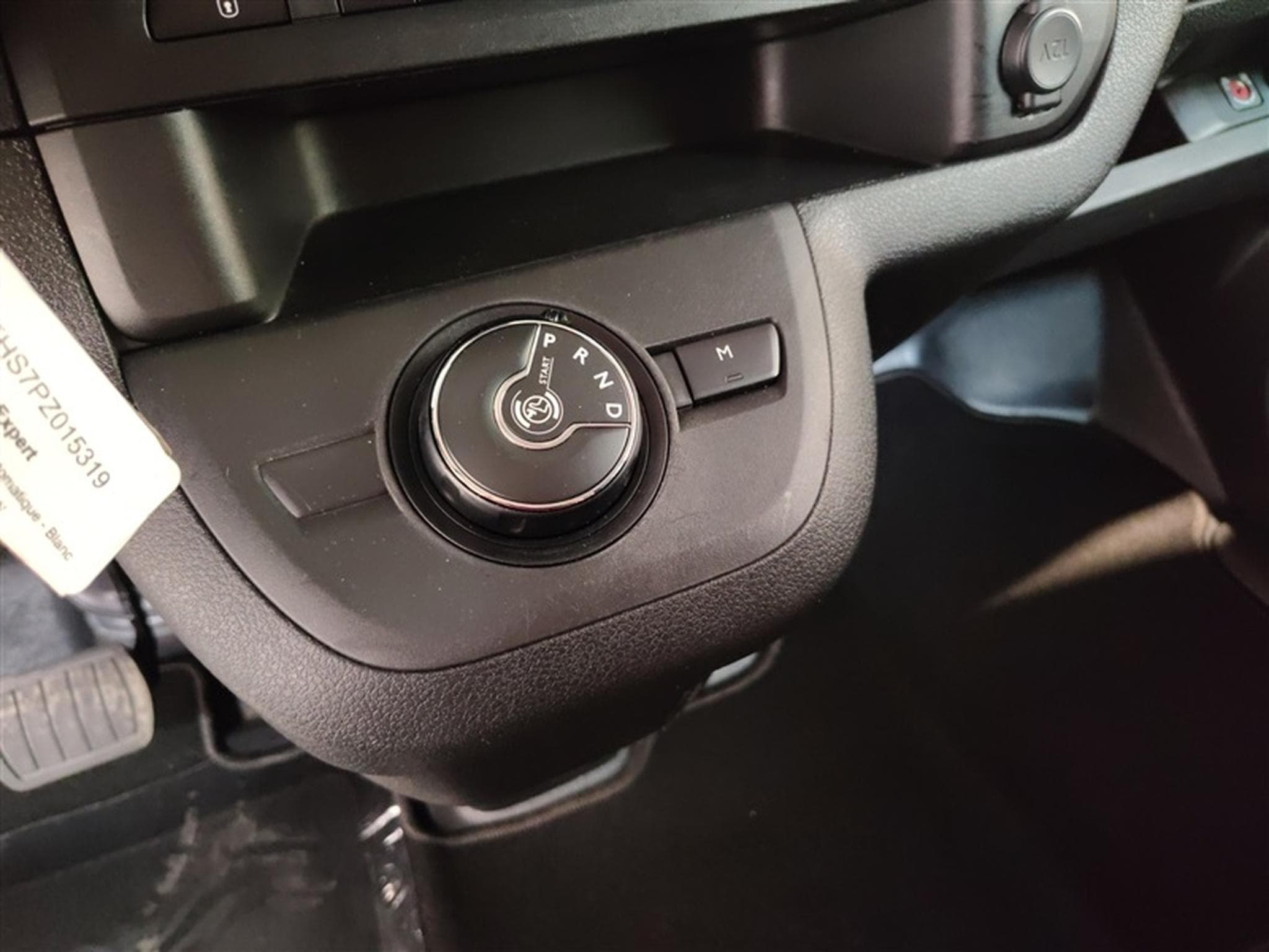 Peugeot Expert 2.0 BlueHDi L2  Premium EAT8 NAVI / CLIM / TEL (2023) - Foto 12