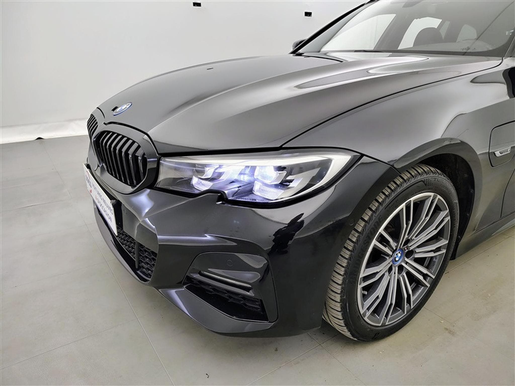 BMW 320 320eAS Pack M S-CUIR / NAVI COCKPIT / ALU18" (2022) - Foto 15