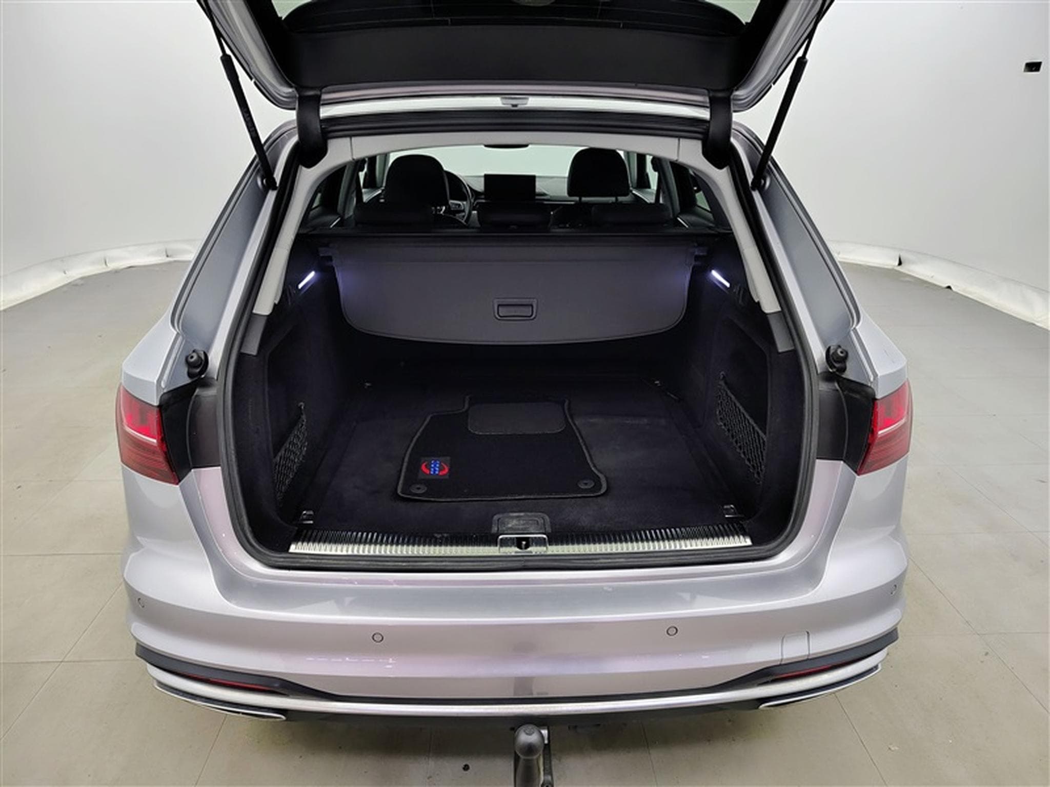 Audi A4 35 TFSI S tronic Cuir / Navi Cockpit / Led / PDC av+ar (2021) - Foto 14