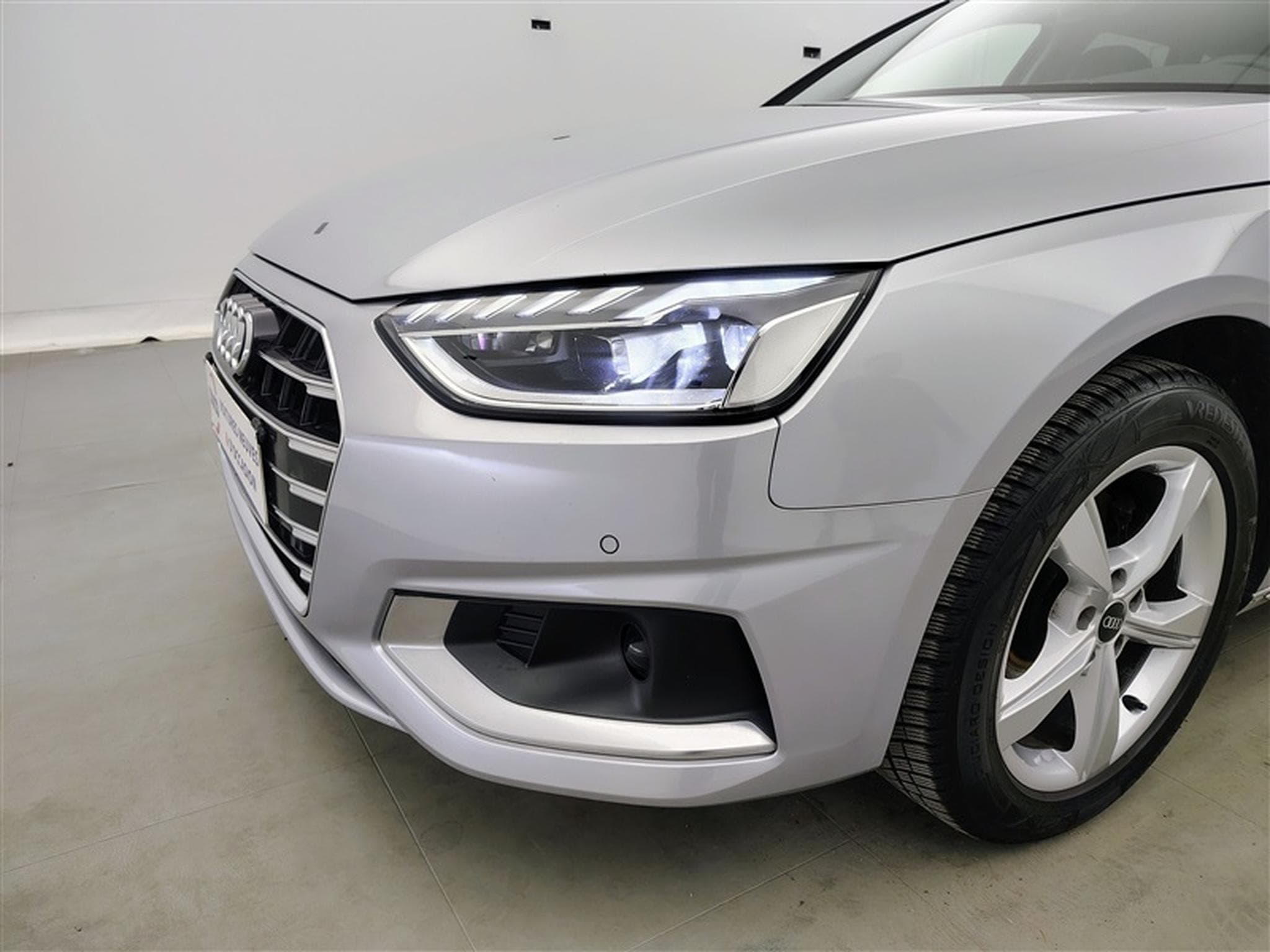 Audi A4 35 TFSI S tronic Cuir / Navi Cockpit / Led / PDC av+ar (2021) - Foto 15