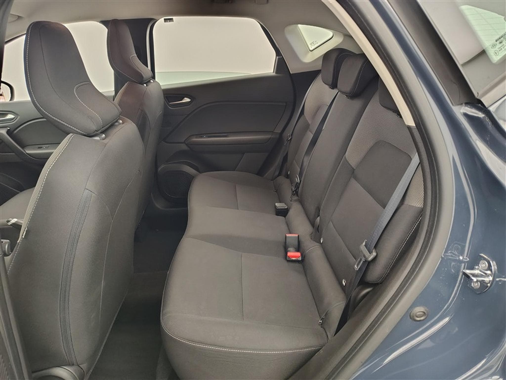 Renault Captur 1.0 TCe Life (2020) - Foto 13