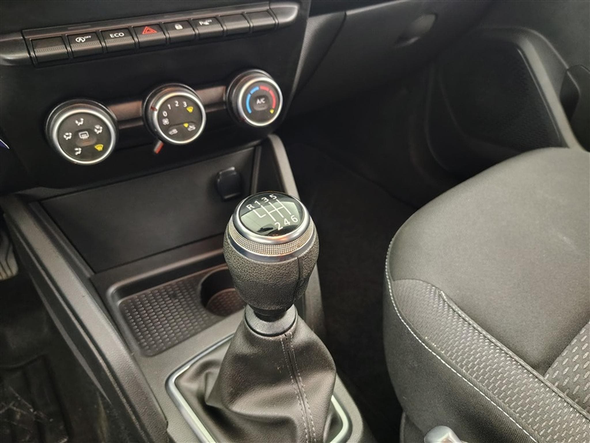 Dacia Duster 1.5 Blue dCi Comfort (2021) - Foto 12