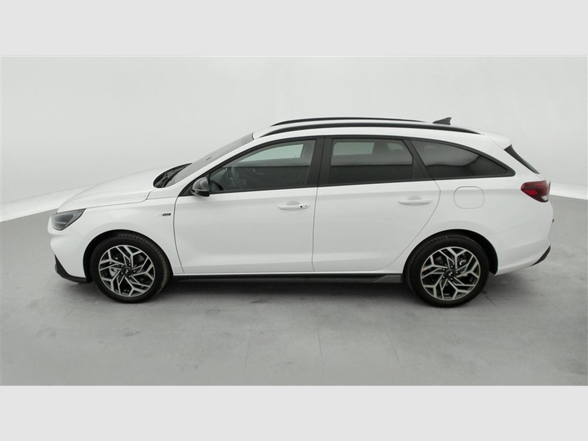 Hyundai i30 Combi 1.0 T-GDi 115cv N-Line NAVI / FULL LED / CAMERA / JA17 (2026) - Foto 3