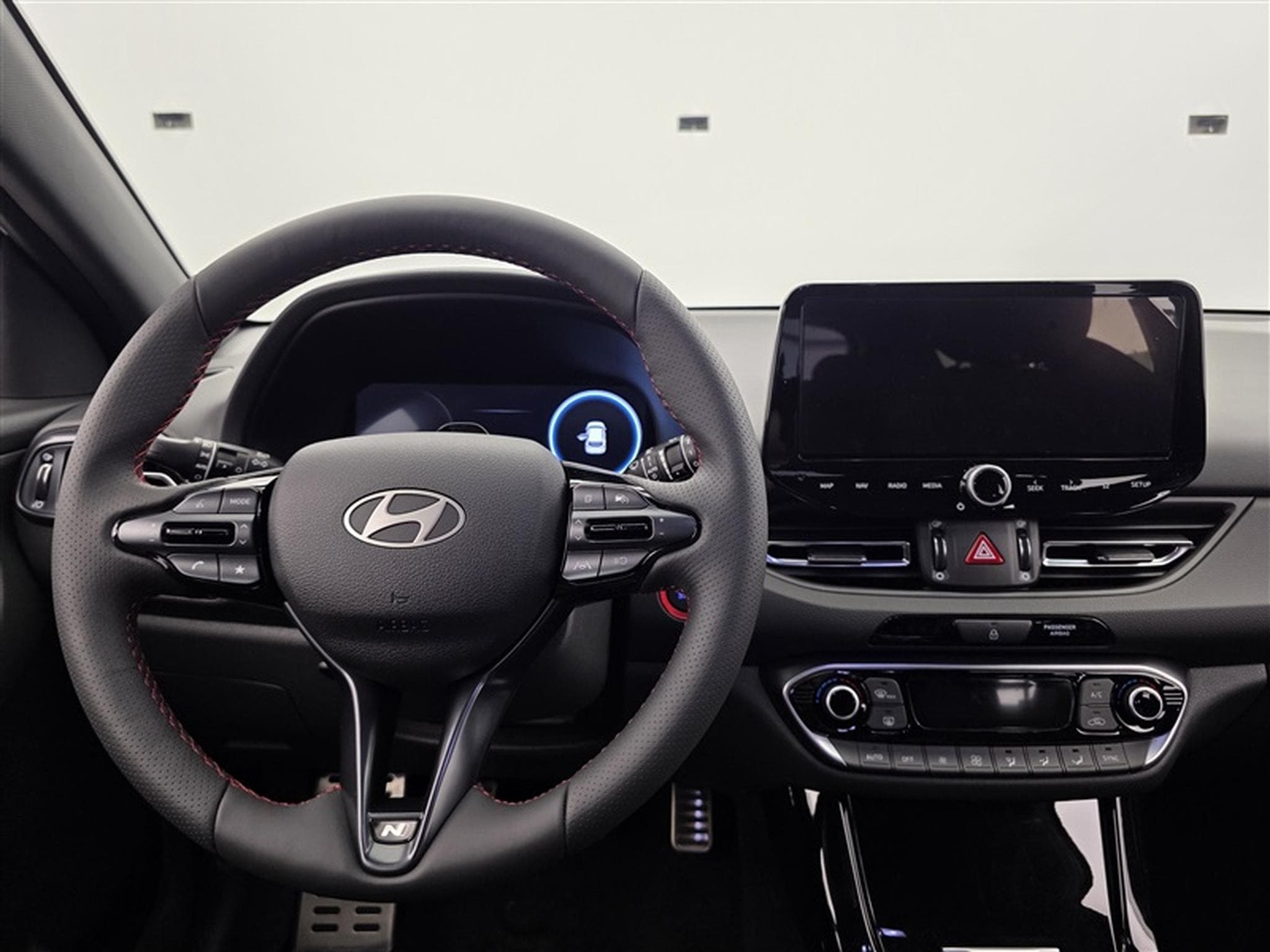 Hyundai i30 Combi 1.0 T-GDi 115cv N-Line NAVI / FULL LED / CAMERA / JA17 (2026) - Foto 9