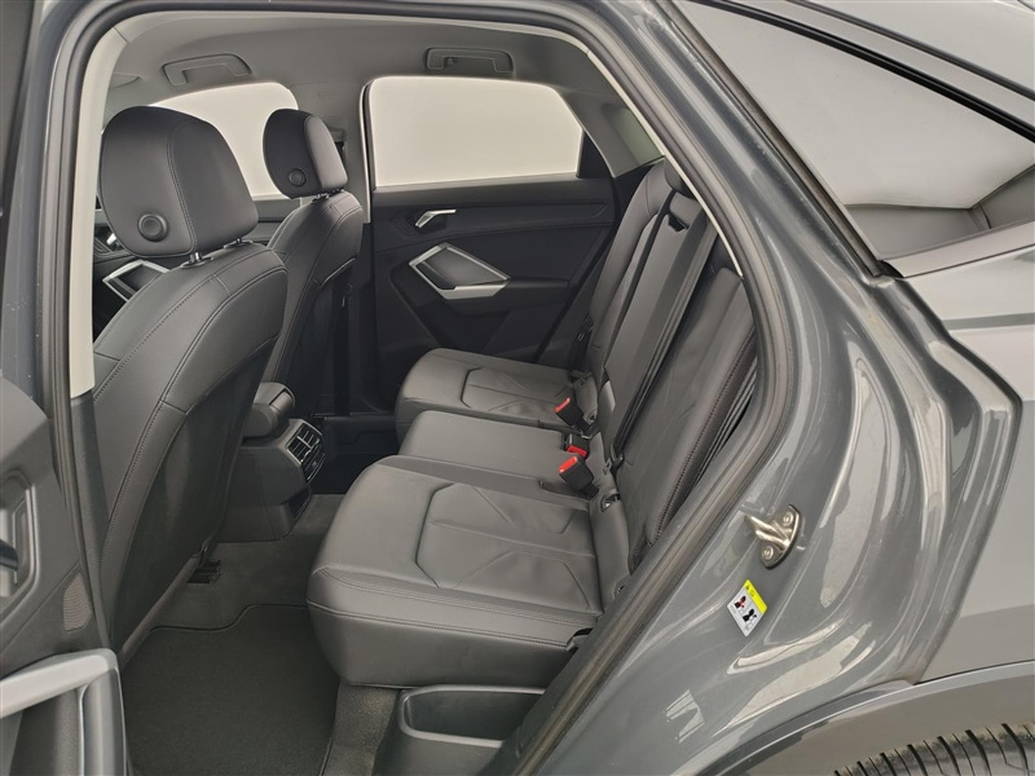 Audi Q3 Sportback 35 TDI S-Tronic  Cuir / Navi / PDC av+ar (2021) - Foto 13