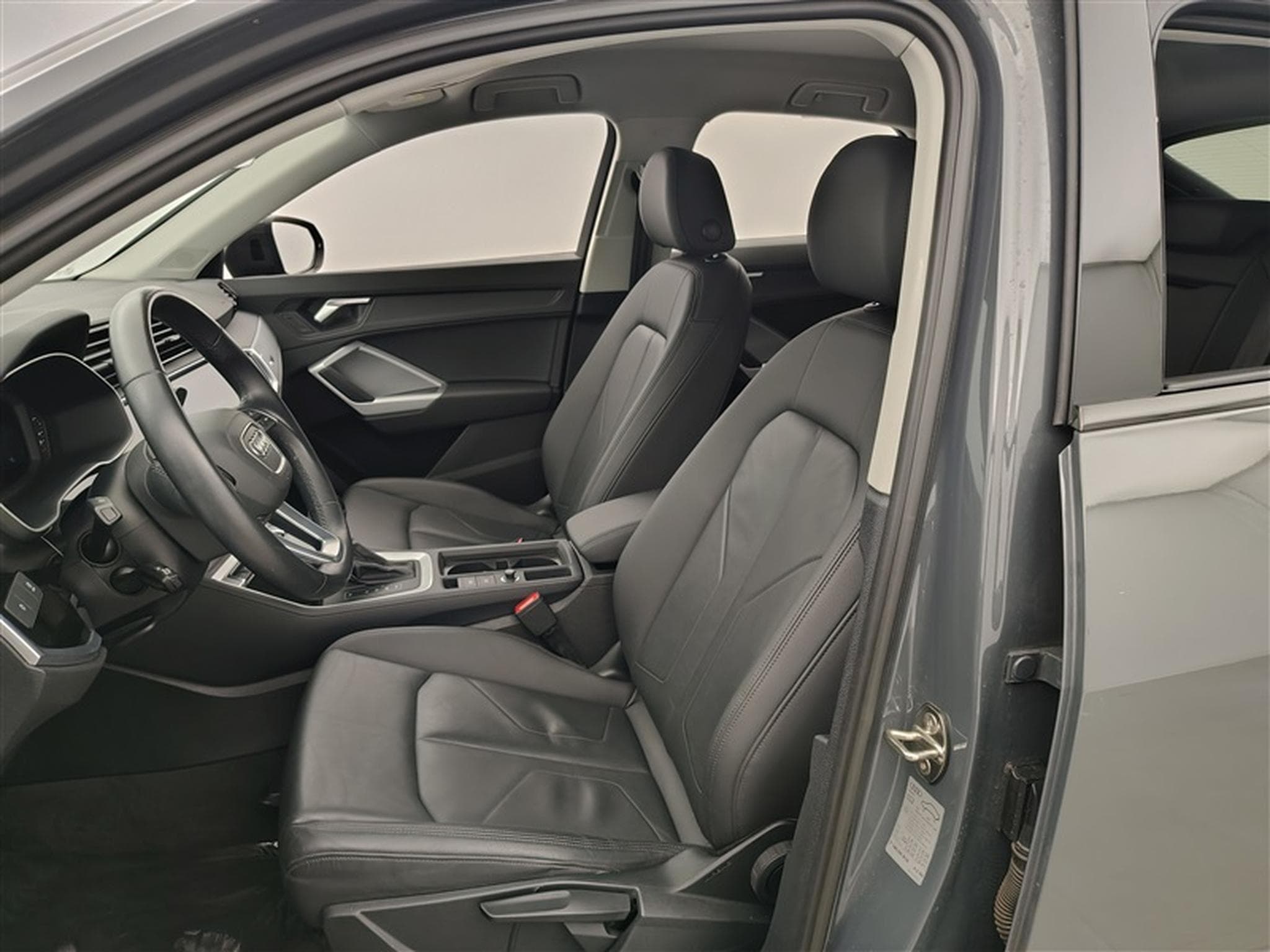 Audi Q3 Sportback 35 TDI S-Tronic  Cuir / Navi / PDC av+ar (2021) - Foto 7