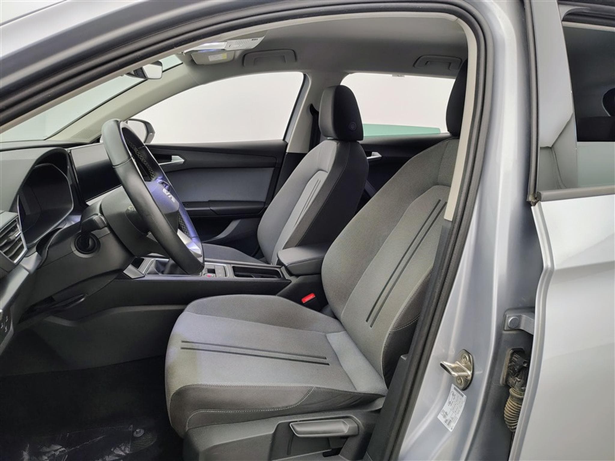 Seat Leon 1.0 EcoTSI Move! NAVI/LED/JA16/PDC AV AR (2023) - Foto 7