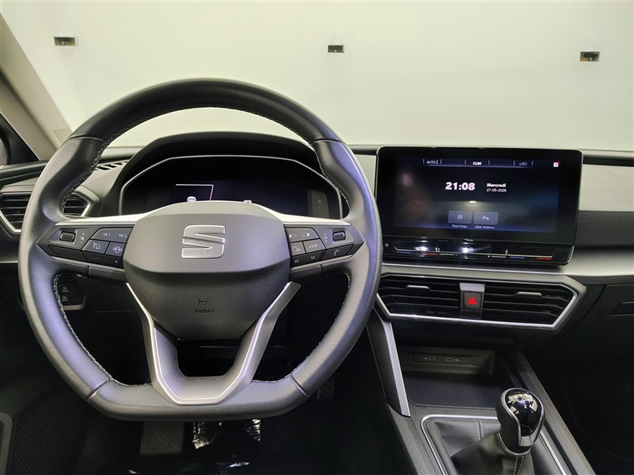 Seat Leon 1.0 EcoTSI Move! NAVI/LED/JA16/PDC AV AR (2023) - Foto 9