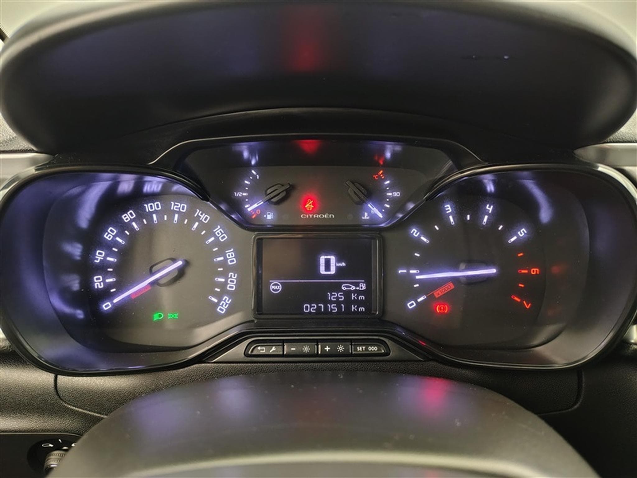 Citroen C3 1.2i PureTech Shine S&S (EU6.4) (2023) - Foto 10