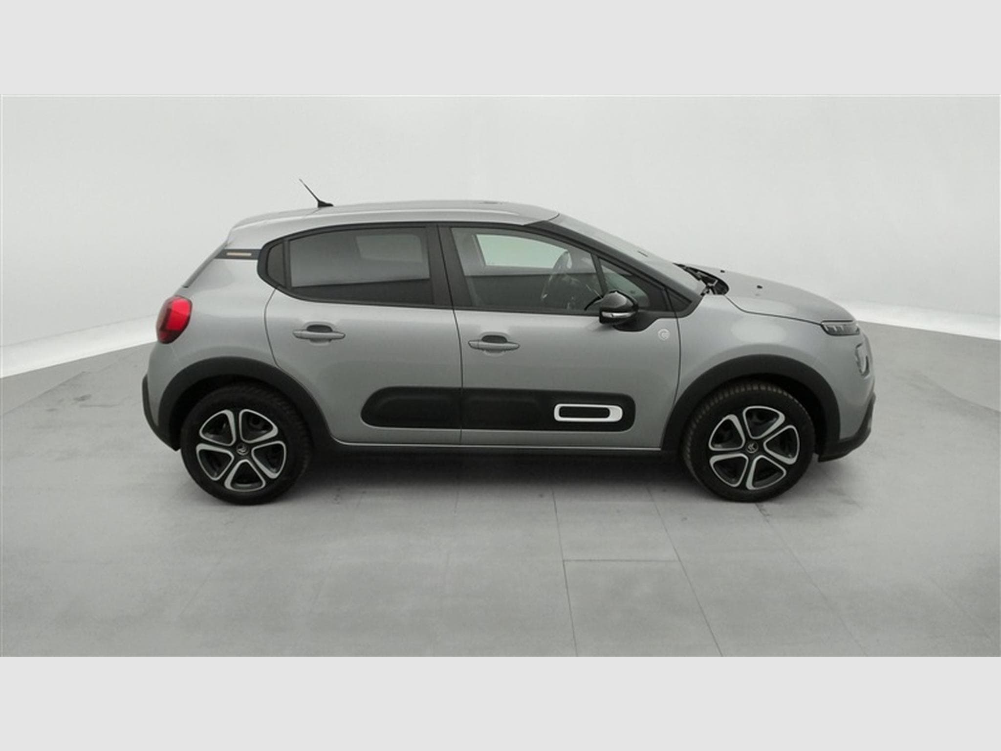 Citroen C3 1.2i PureTech Shine S&S (EU6.4) (2023) - Foto 22