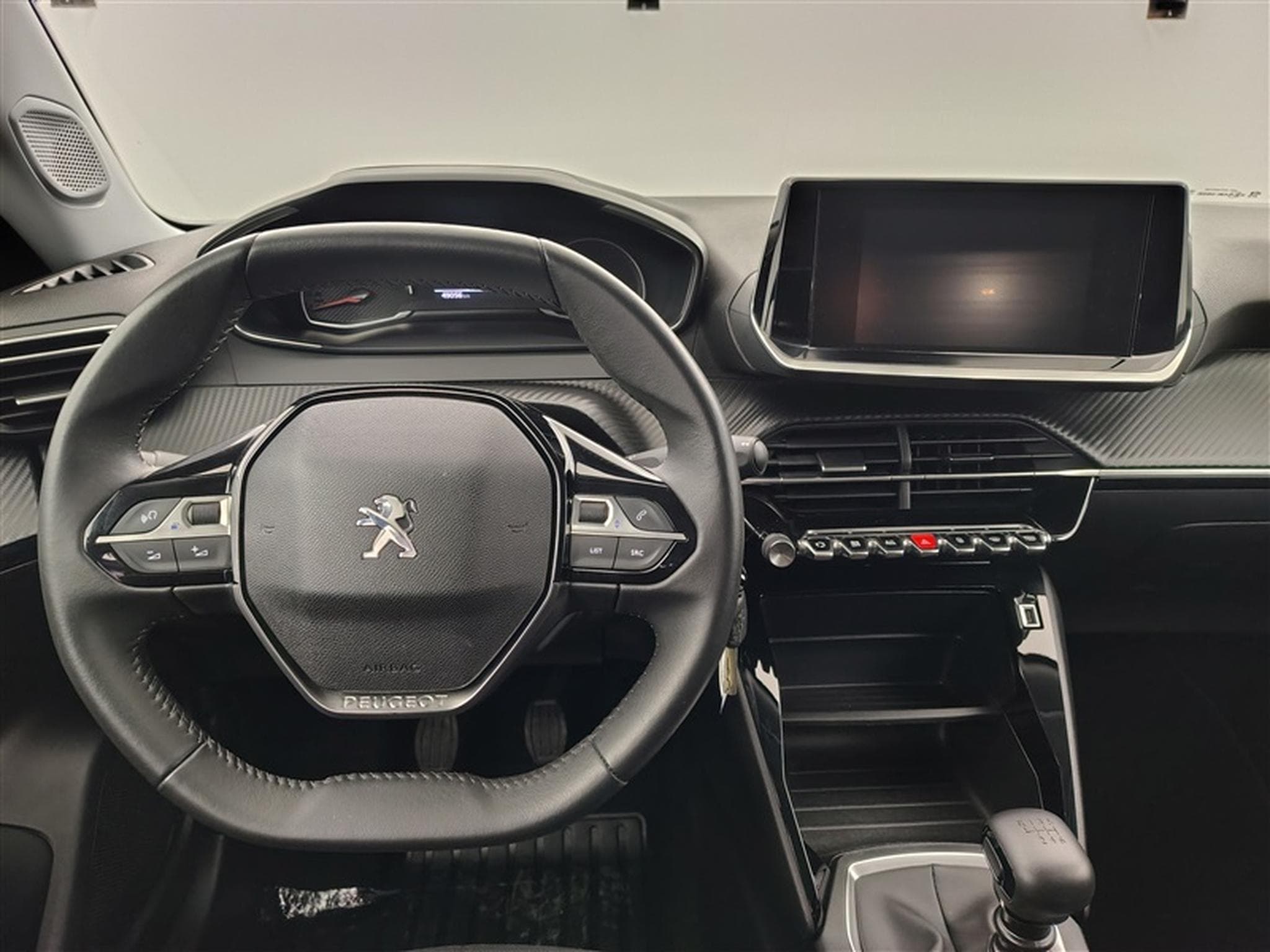 Peugeot 2008 1.2 PureTech 130Cv Style (2022) - Photo 9
