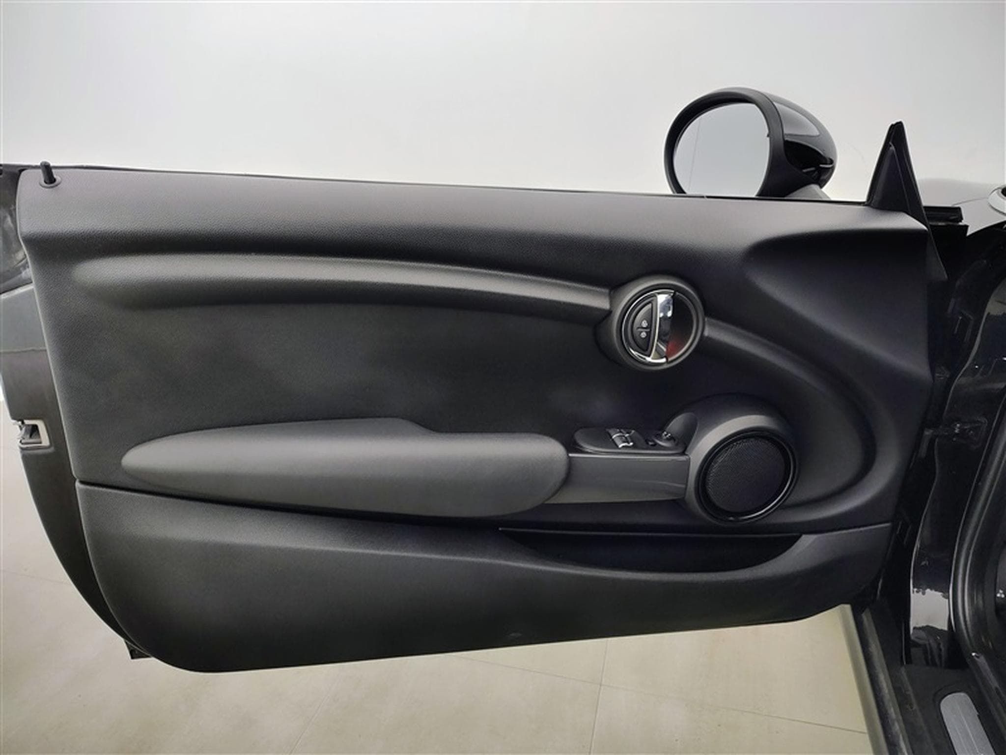 MINI Cooper Mini 1.2 One (2017) - Photo 16
