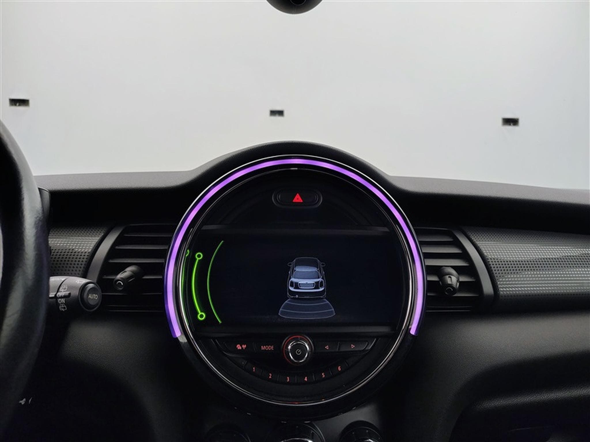 MINI Cooper Mini 1.2 One (2017) - Photo 17