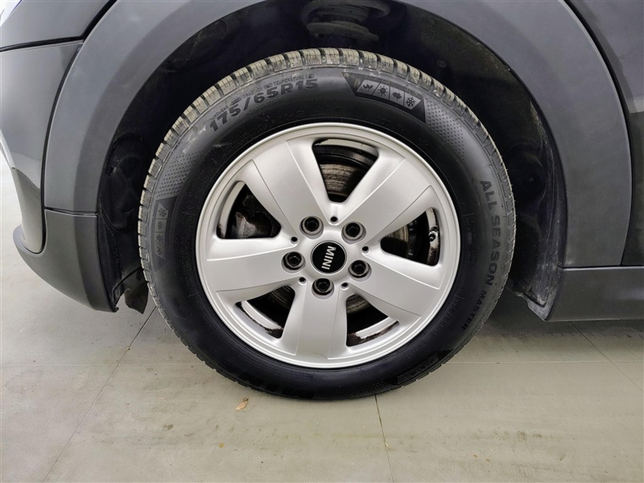 MINI Cooper Mini 1.2 One (2017) - Photo 6