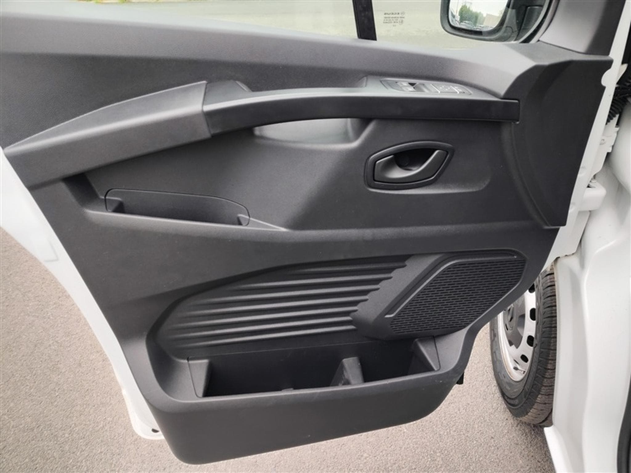 Renault Trafic 2.0 dCi 27 L1H1 Confort NAVI / CLIM / TEL (2022) - Photo 18
