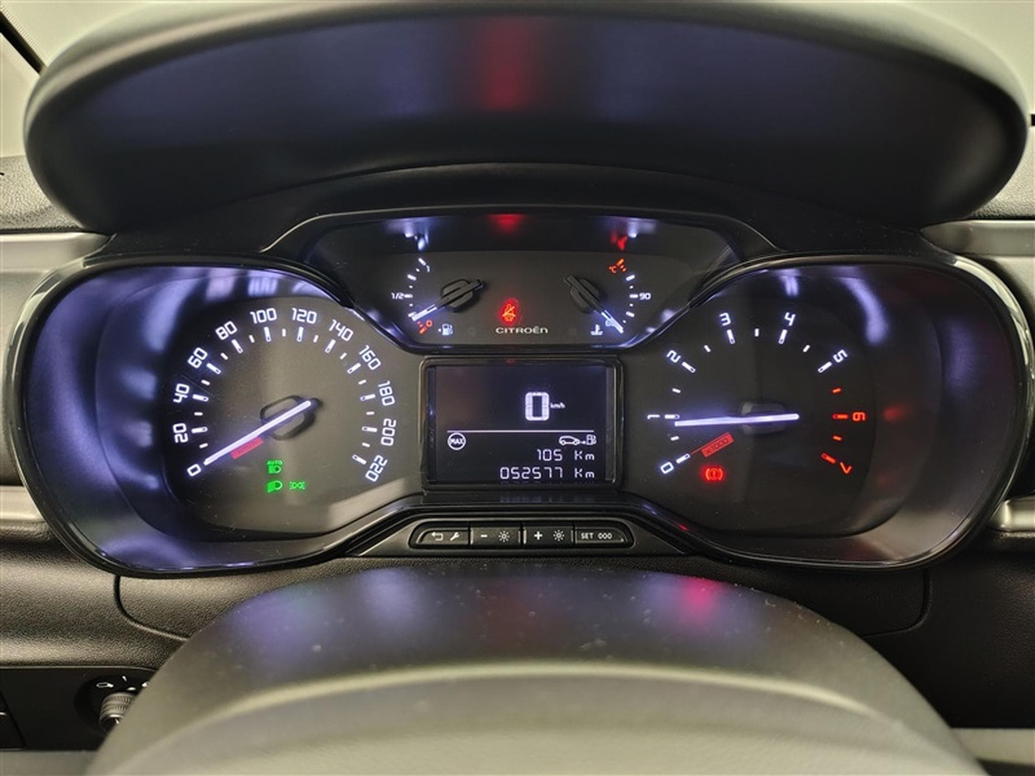 Citroen C3 1.2i PureTech Feel NAVI / FULL LED / CARPLAY (2024) - Photo 10