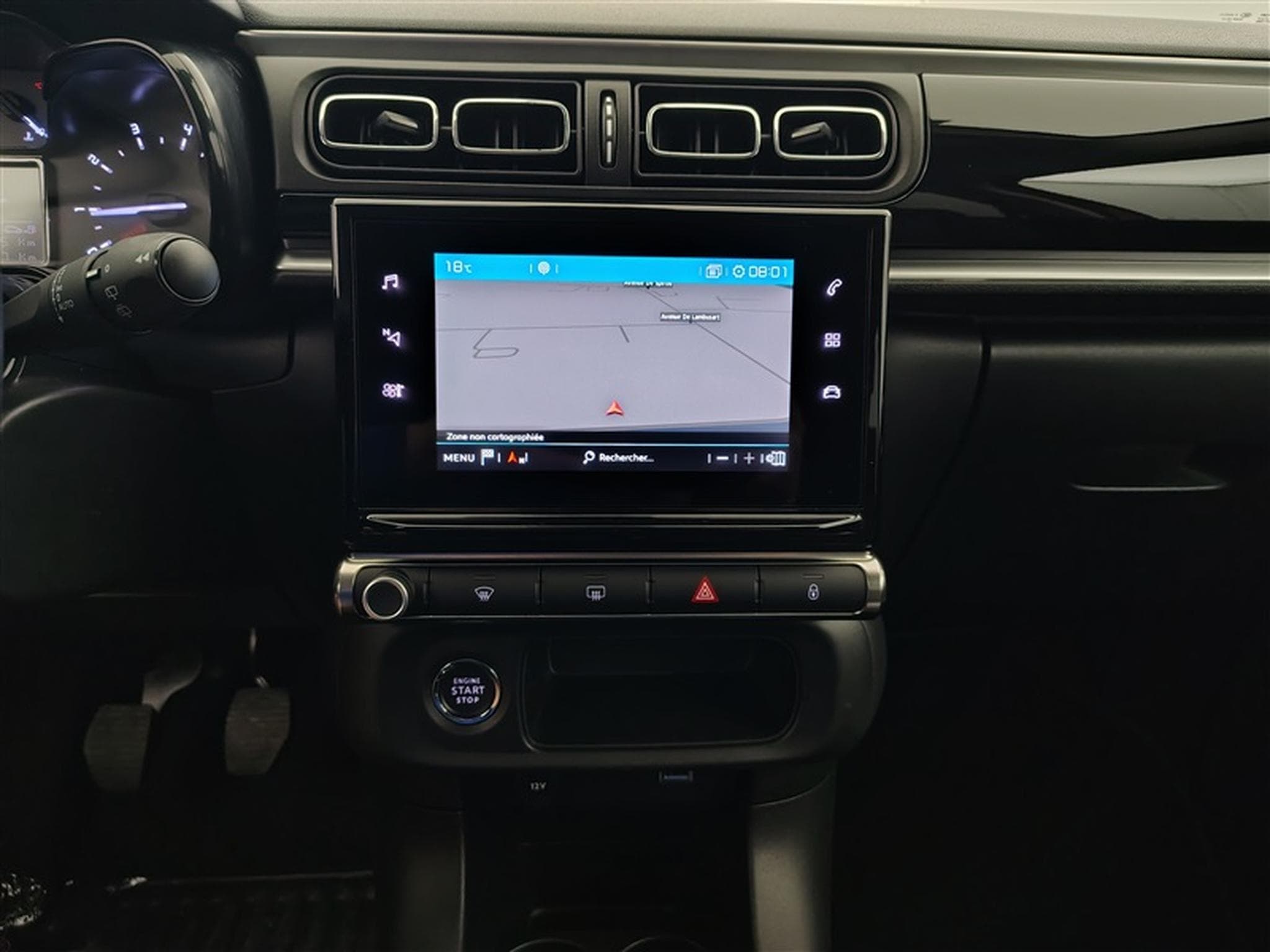 Citroen C3 1.2i PureTech Feel NAVI / FULL LED / CARPLAY (2024) - Photo 11