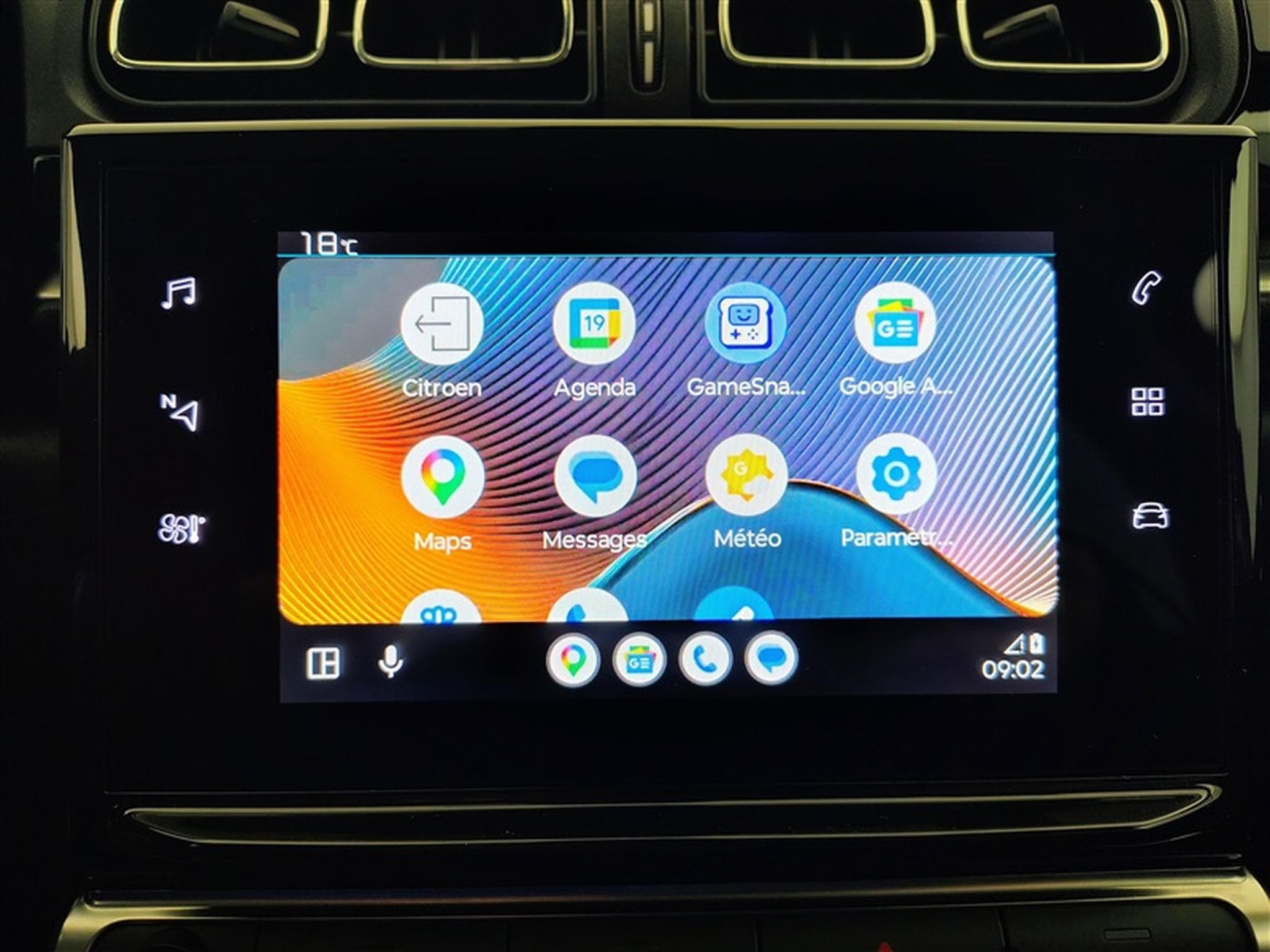 Citroen C3 1.2i PureTech Feel NAVI / FULL LED / CARPLAY (2024) - Photo 19