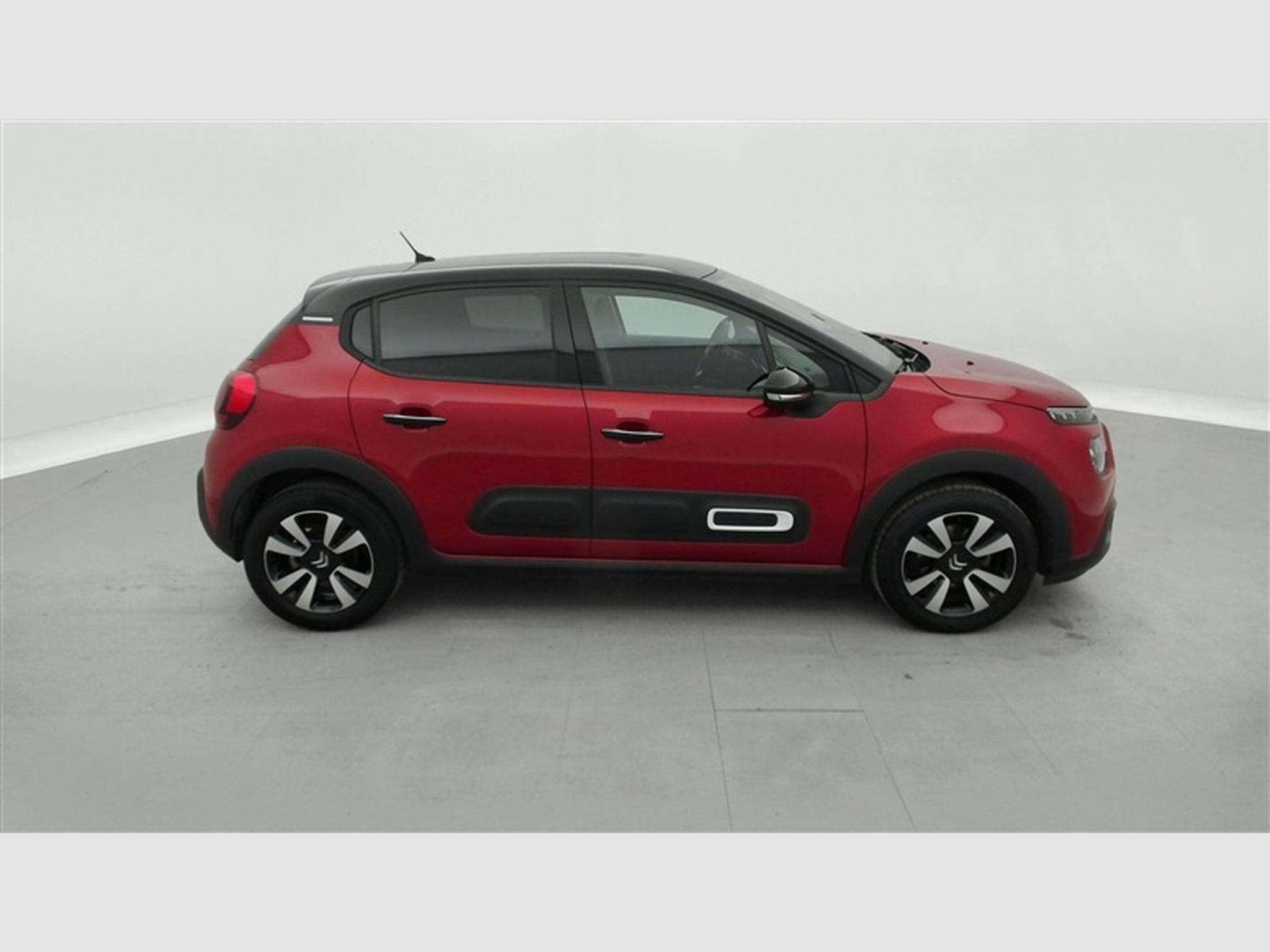Citroen C3 1.2i PureTech Feel NAVI / FULL LED / CARPLAY (2024) - Photo 23