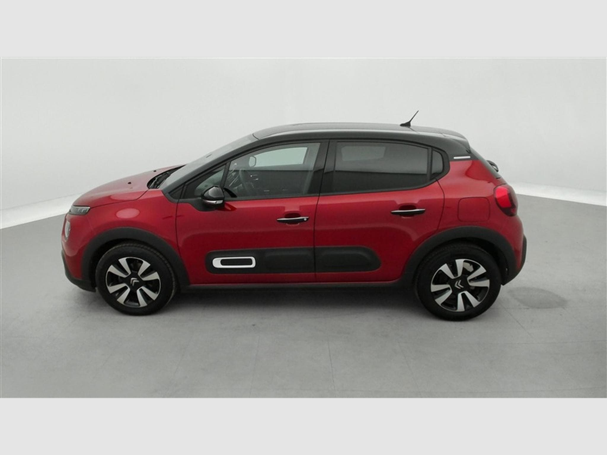 Citroen C3 1.2i PureTech Feel NAVI / FULL LED / CARPLAY (2024) - Photo 3
