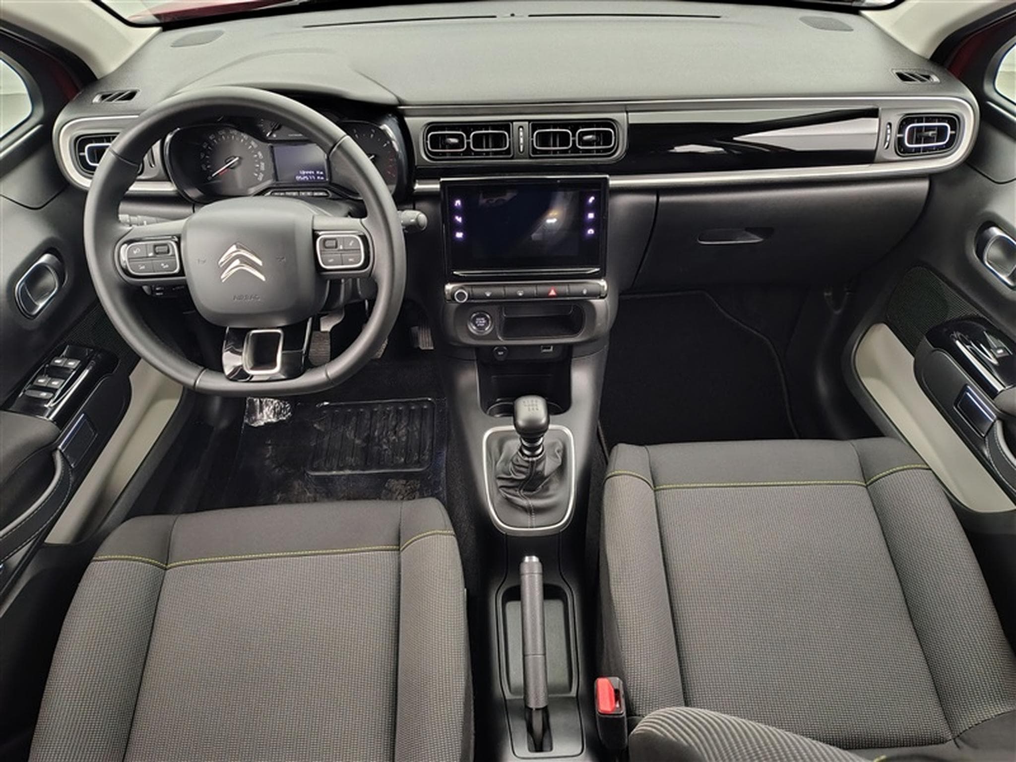 Citroen C3 1.2i PureTech Feel NAVI / FULL LED / CARPLAY (2024) - Photo 8