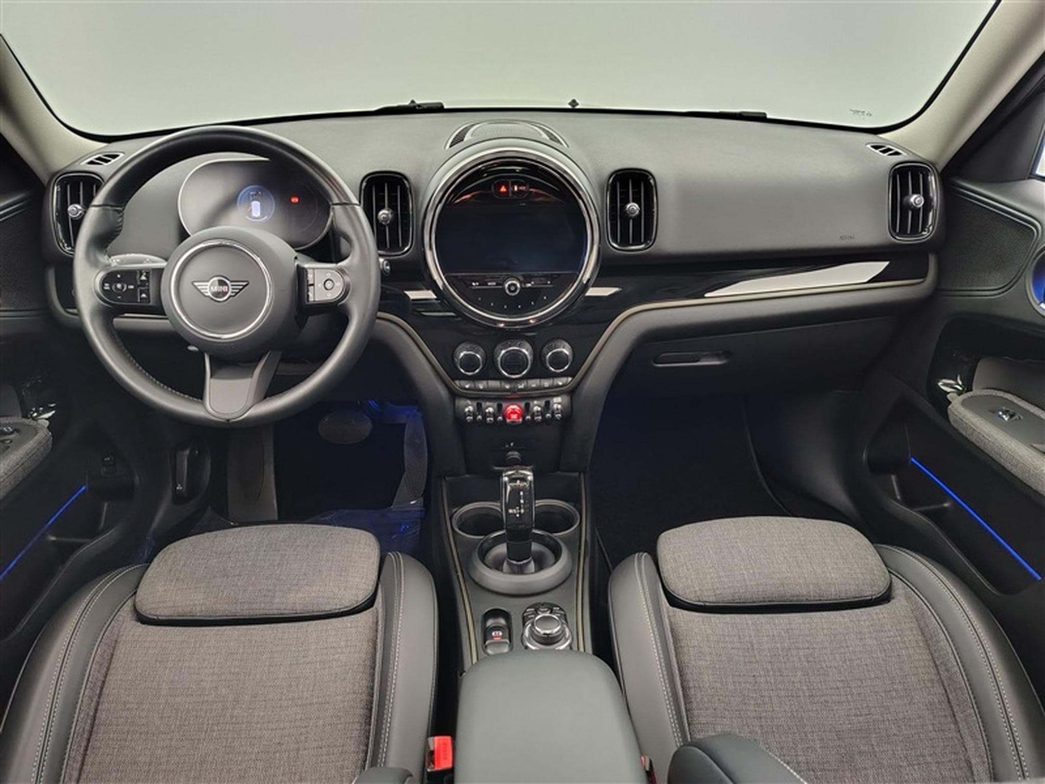 MINI Countryman 1.5iA Cooper NAVI / PANO / CAMERA / CARPLAY / FULL LED (2023) - Photo 8