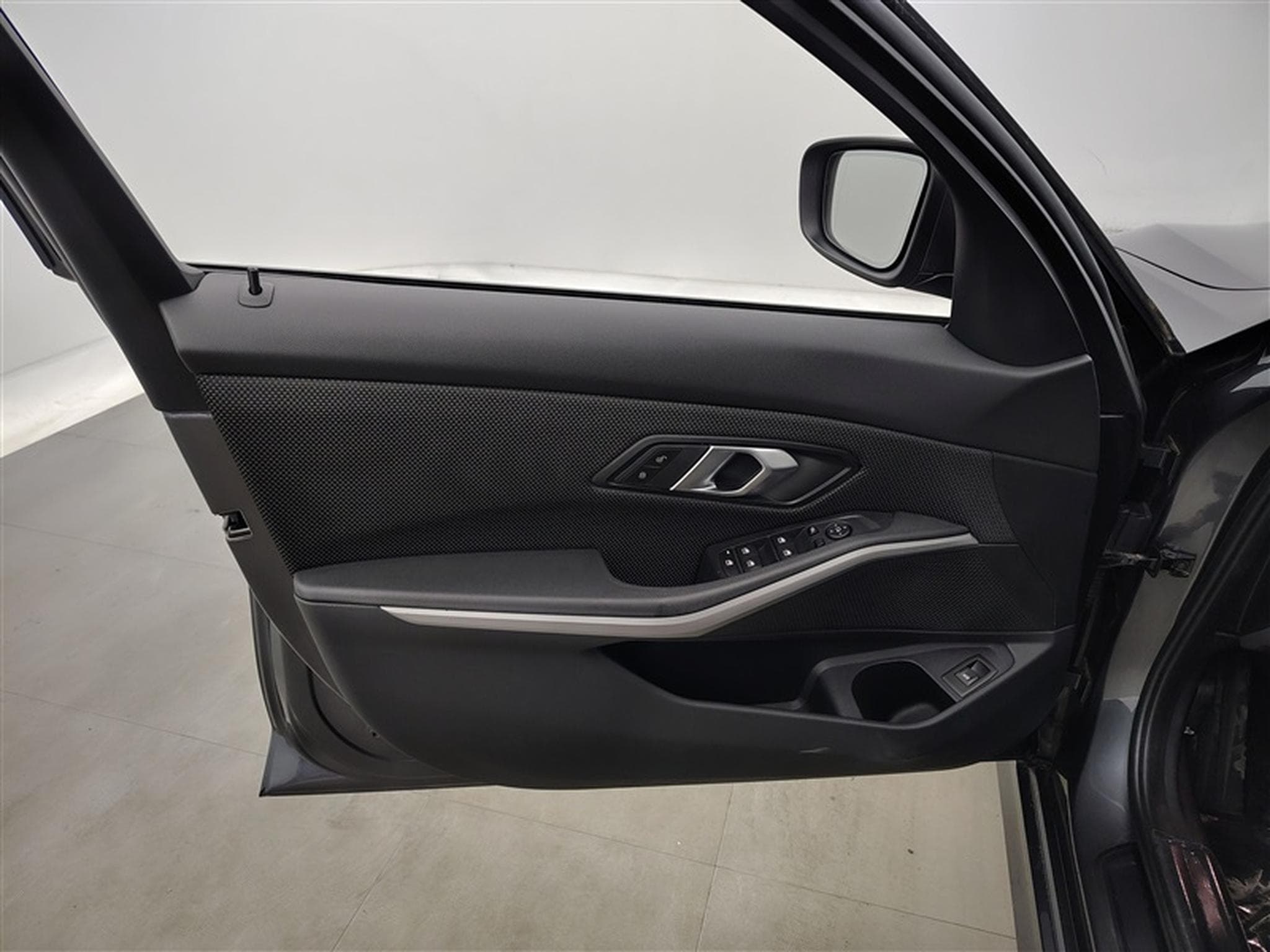 BMW 318 318iA Business NAVI/LED/JA17/PDC AV AR (2021) - Foto 17