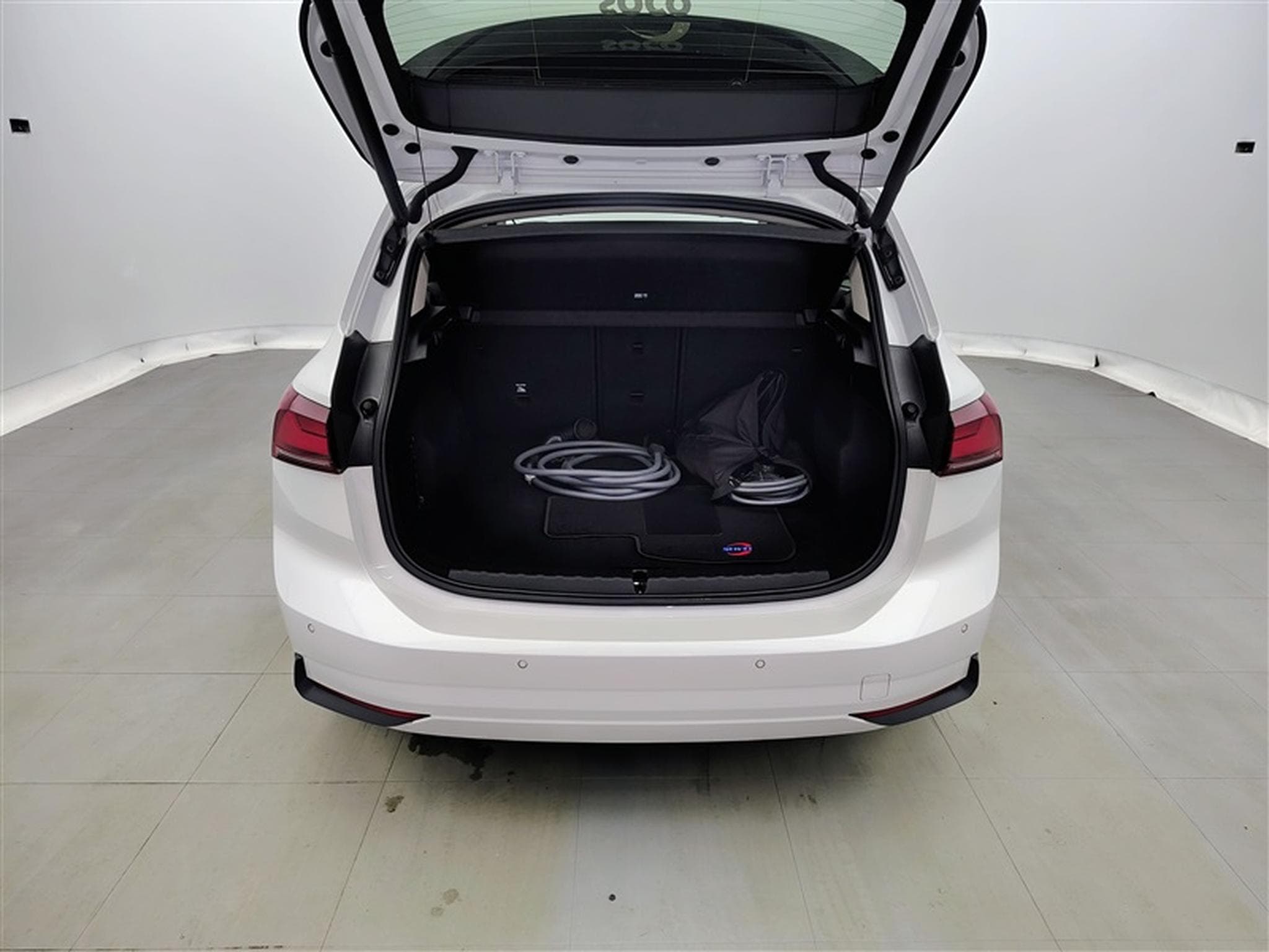 BMW 225 xeA PHEV Business Ed. NAVI / FULL LED / CLIM (2023) - Photo 14