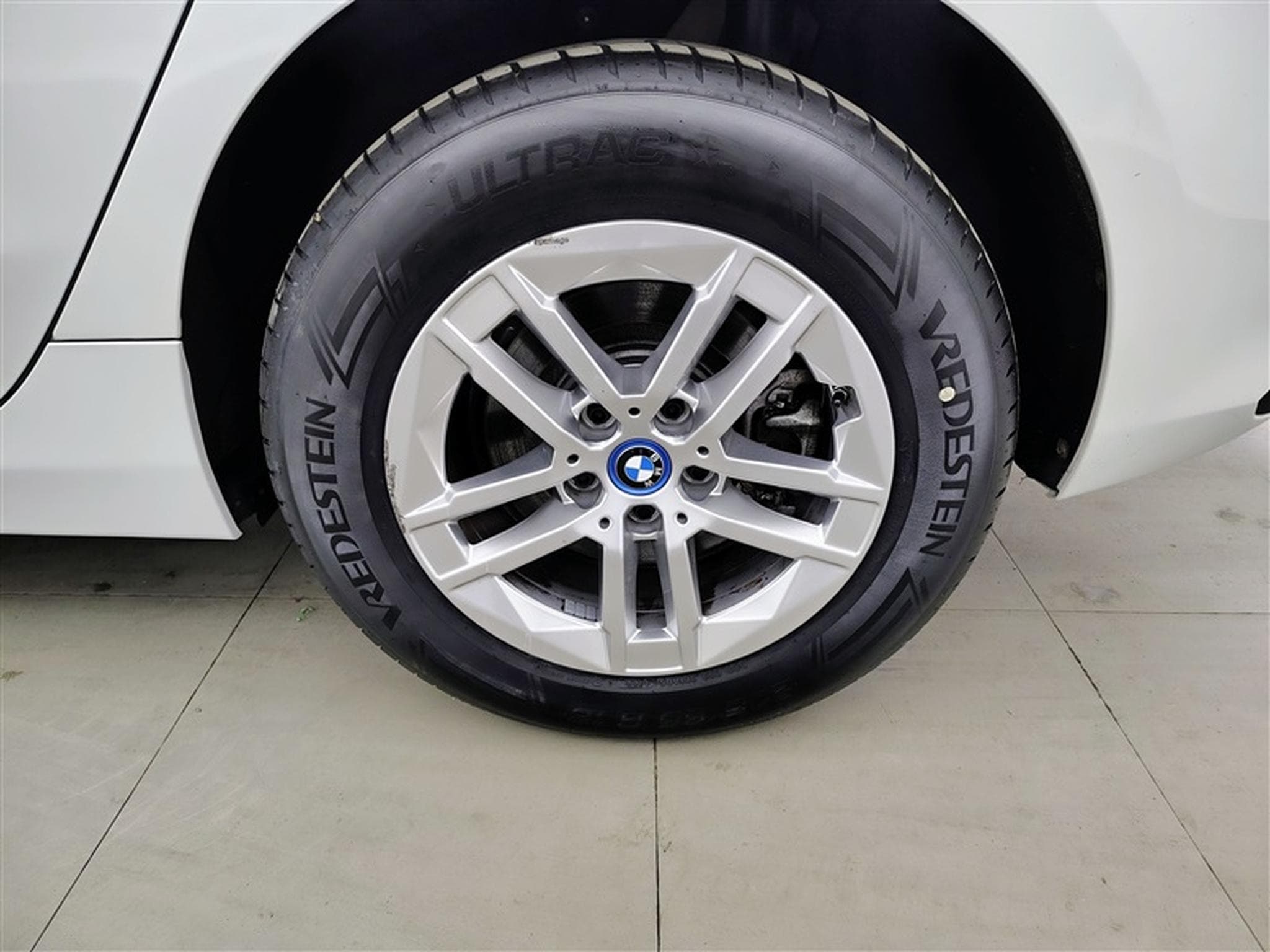 BMW 225 xeA PHEV Business Ed. NAVI / FULL LED / CLIM (2023) - Photo 6