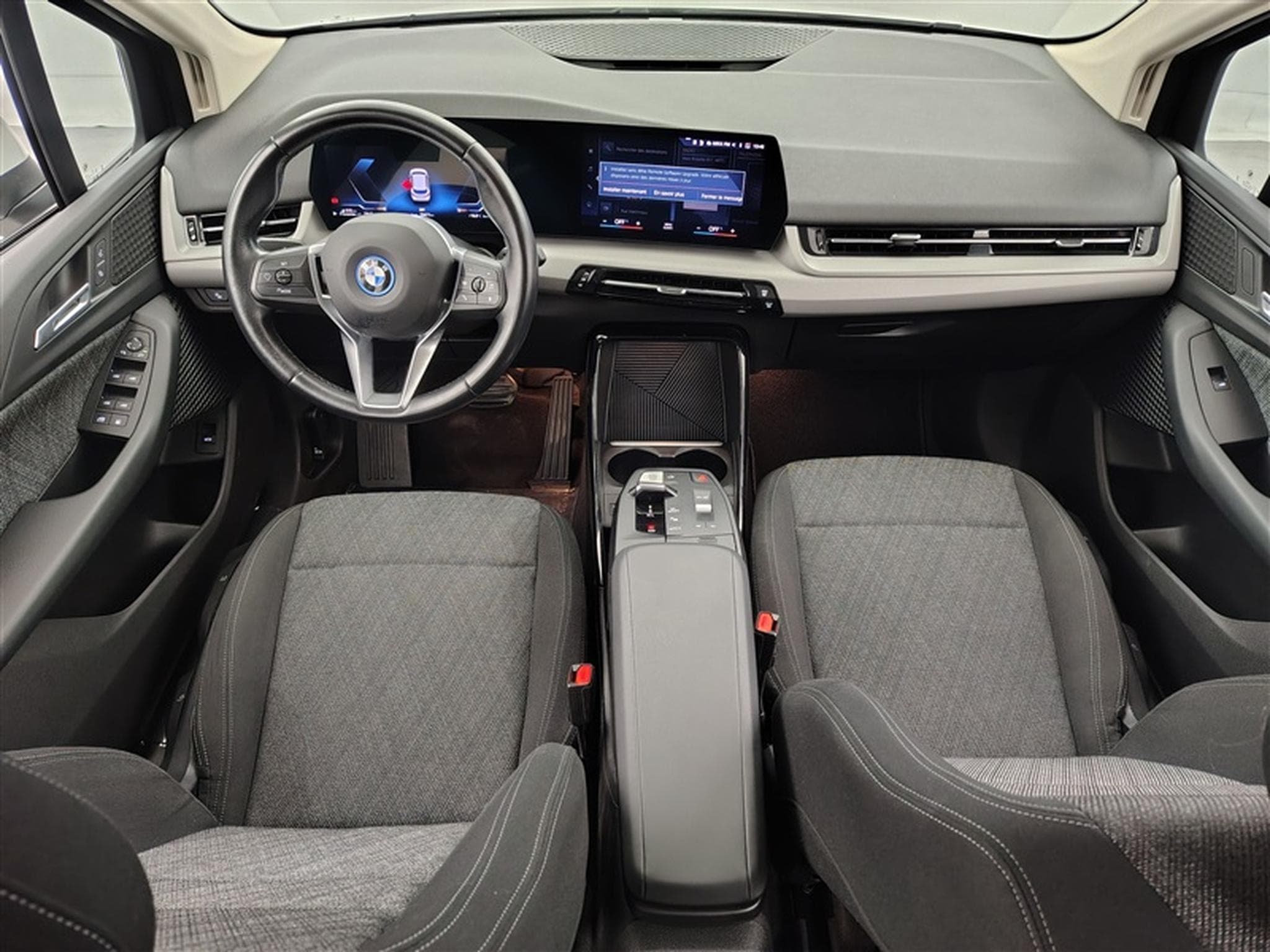 BMW 225 xeA PHEV Business Ed. NAVI / FULL LED / CLIM (2023) - Photo 8