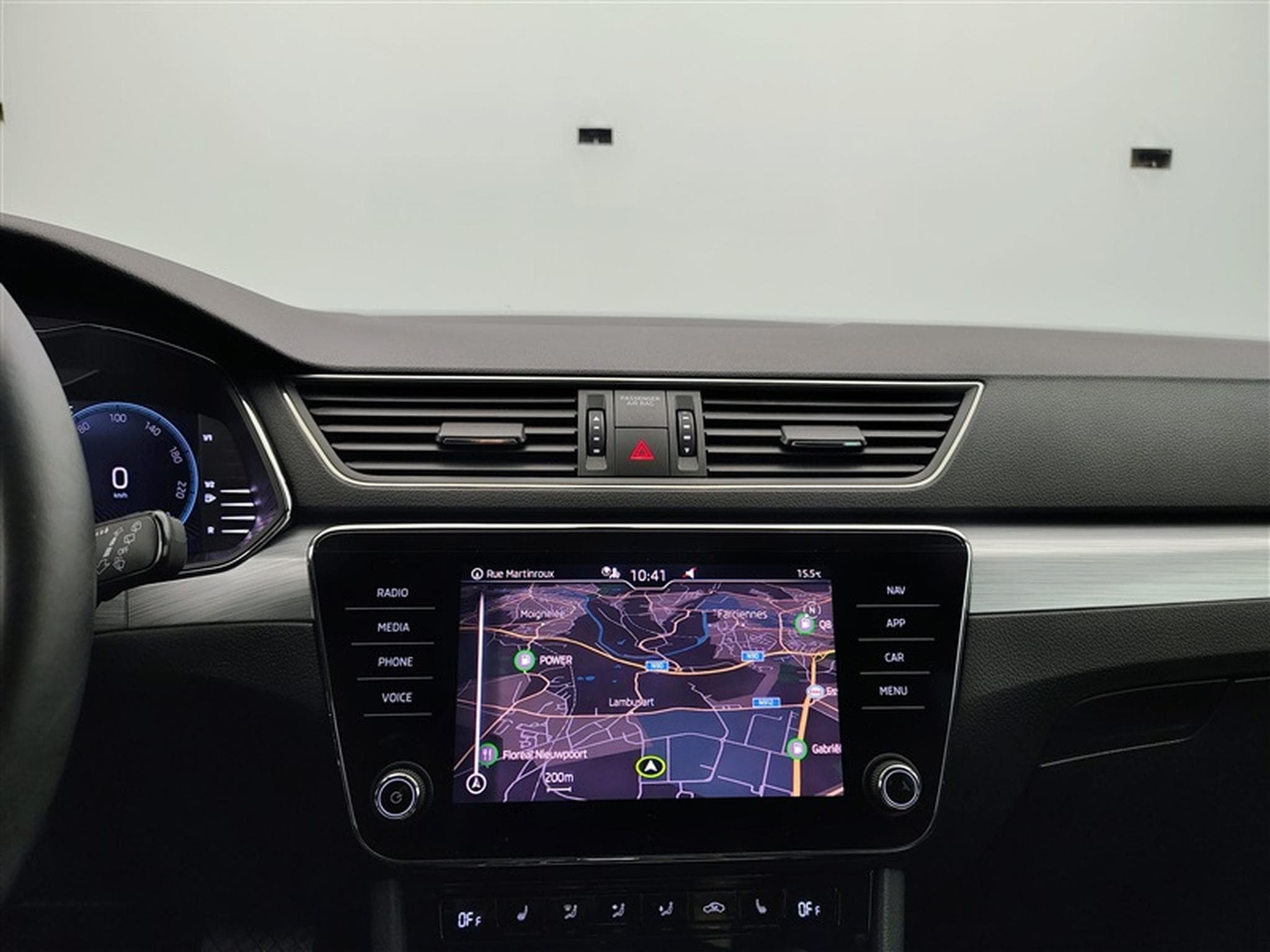 Skoda Superb 1.5 TSI ACT Clever+ DSG (2023) - Photo 11