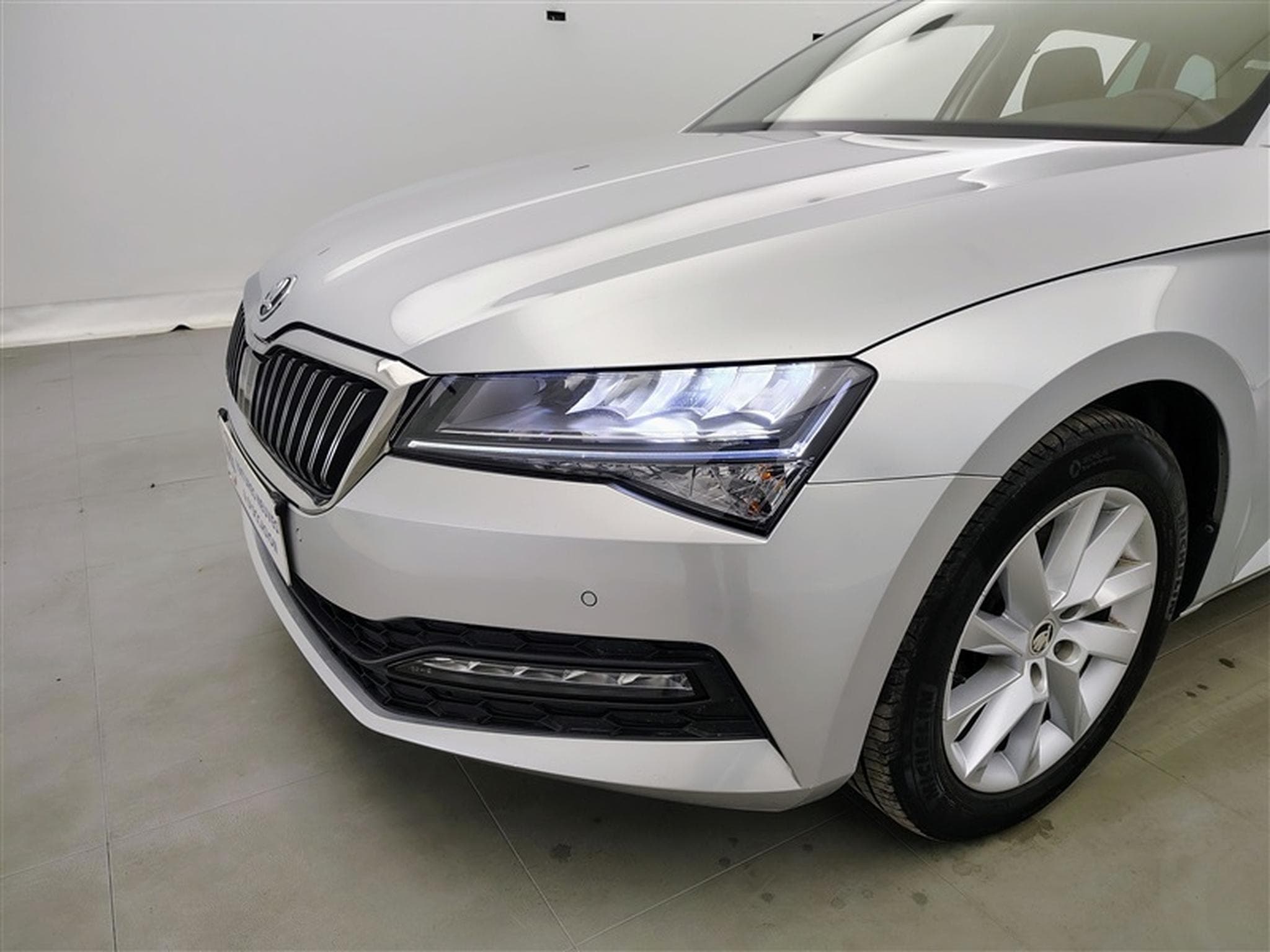Skoda Superb 1.5 TSI ACT Clever+ DSG (2023) - Photo 15
