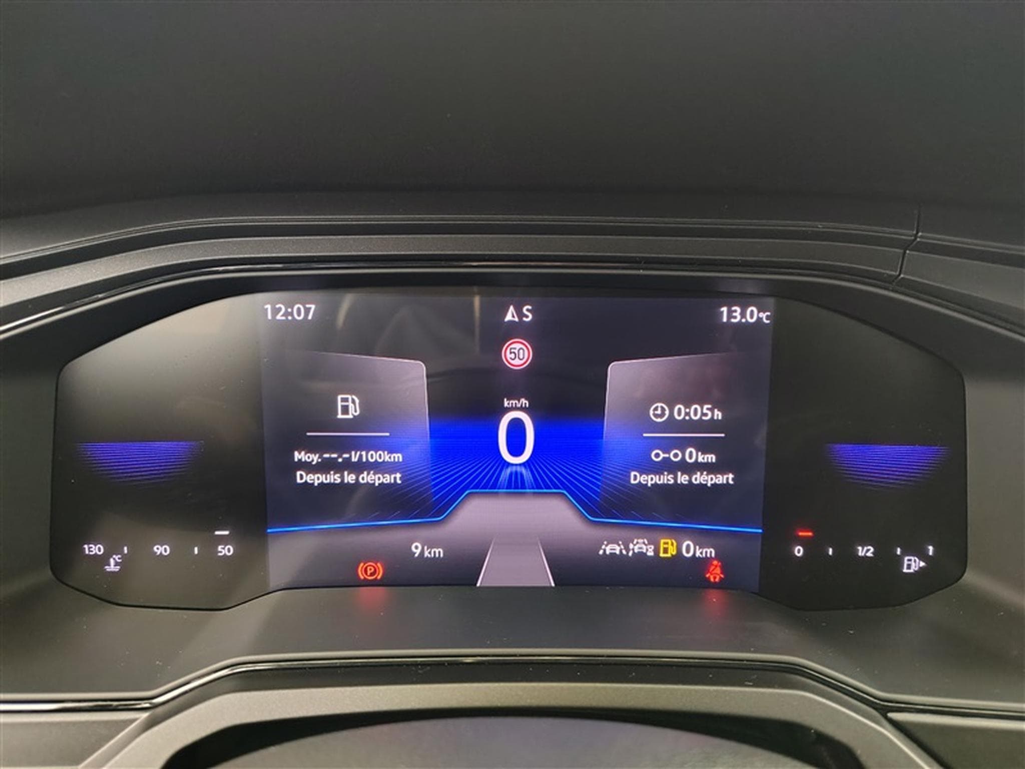 VW Polo 1.0 MPI 80cv Life CARPLAY / FULL LED / PDC AR (2026) - Photo 10