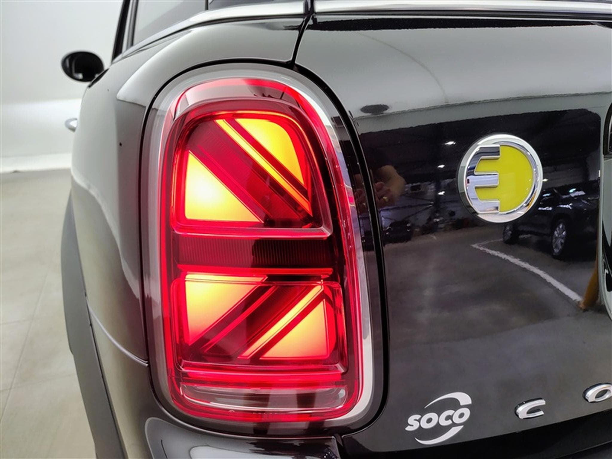 MINI Countryman SE All4 1.5A PHEV Cooper SE ALL4/NAVI/FULL LED/JA17/PDC (2023) - Foto 16