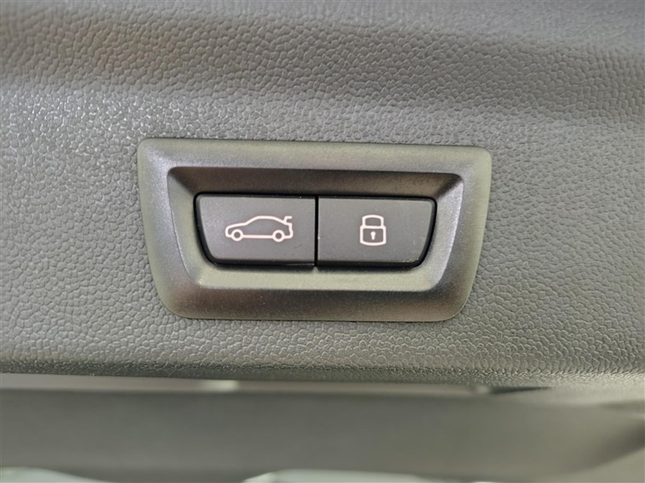 MINI Countryman SE All4 1.5A PHEV Cooper SE ALL4/NAVI/FULL LED/JA17/PDC (2023) - Foto 19