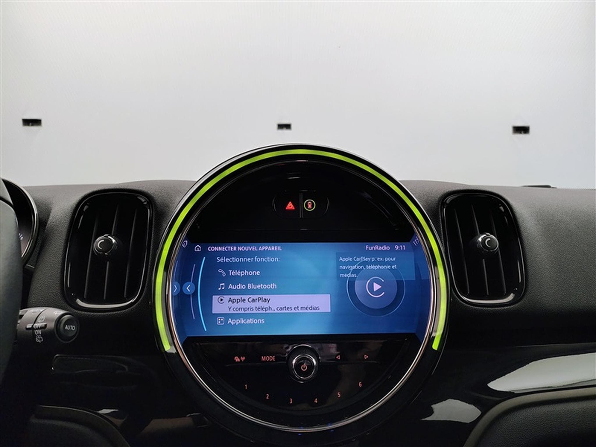 MINI Countryman SE All4 1.5A PHEV Cooper SE ALL4/NAVI/FULL LED/JA17/PDC (2023) - Foto 21